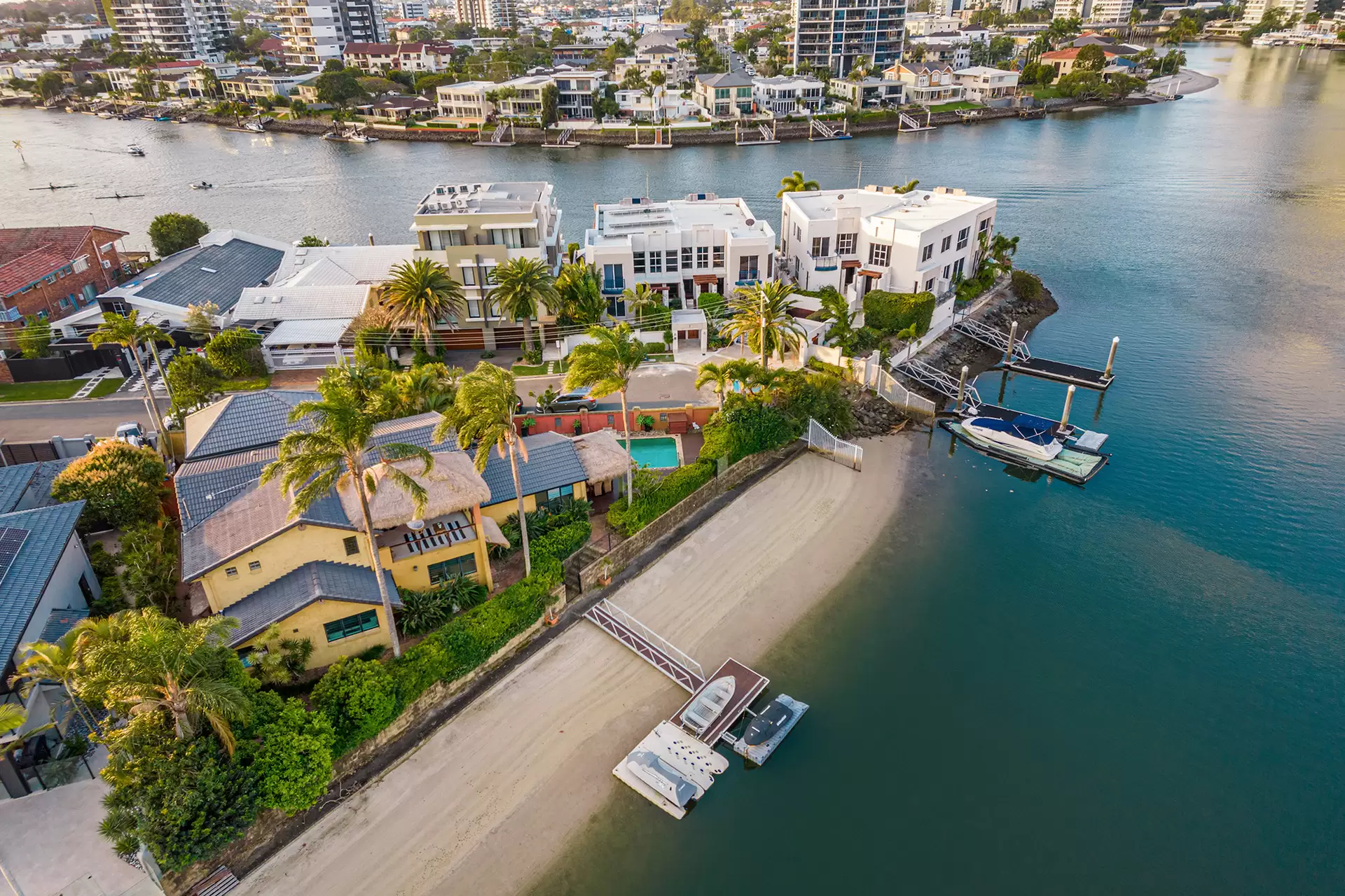 51 Sunrise Boulevard, Surfers Paradise Sold by Queensland Sotheby's International Realty - image 1