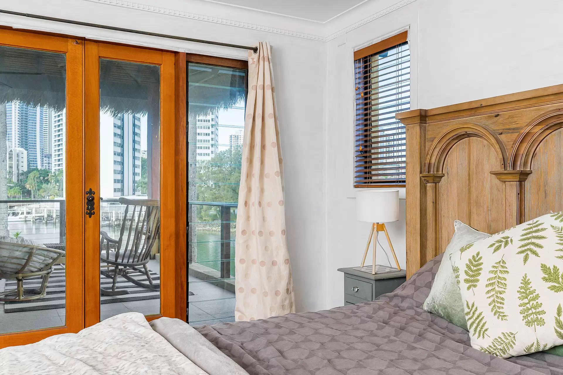 51 Sunrise Boulevard, Surfers Paradise Sold by Queensland Sotheby's International Realty - image 1