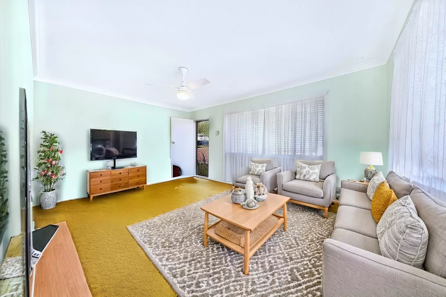 8 Banjo Street, Burleigh Heads Sold by Queensland Sotheby's International Realty - image 1