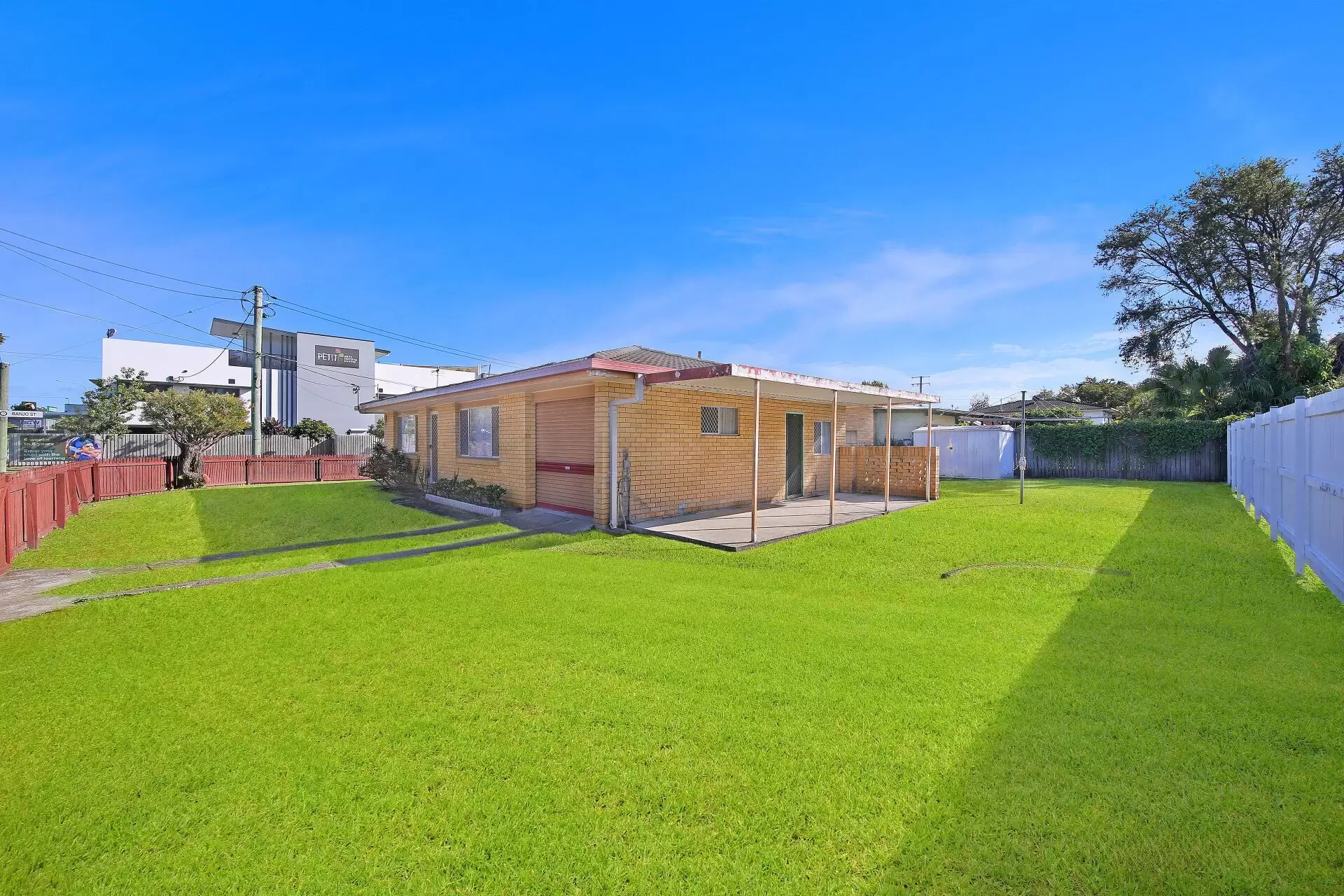 8 Banjo Street, Burleigh Heads Sold by Queensland Sotheby's International Realty - image 1