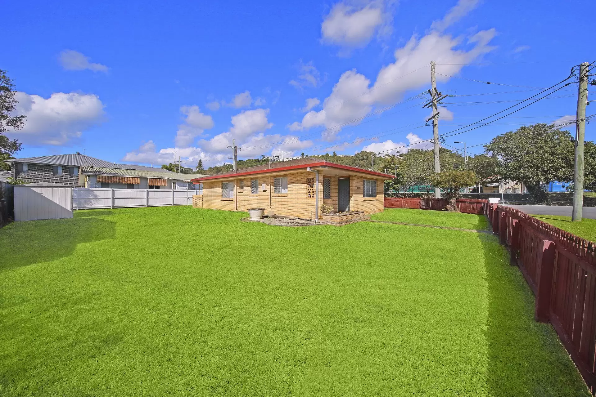 8 Banjo Street, Burleigh Heads Sold by Queensland Sotheby's International Realty - image 1