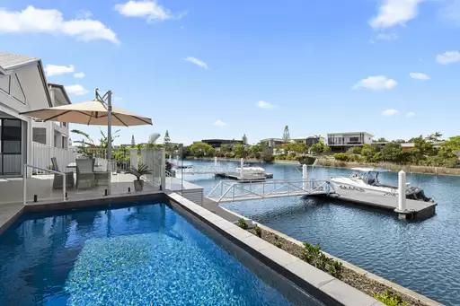 35 Harbourlights Way, Pelican Waters Sold by 