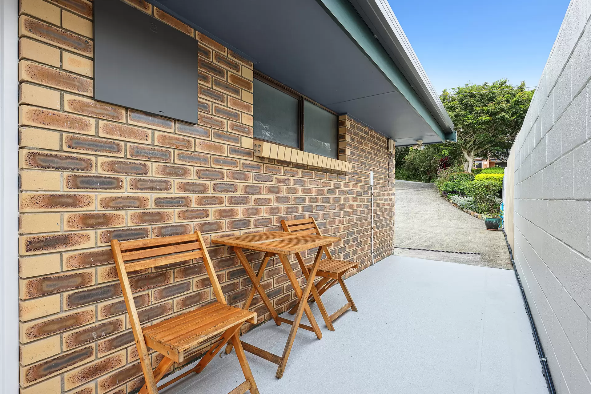 1/17 Biby Street, Tugun Sold by  - image 1
