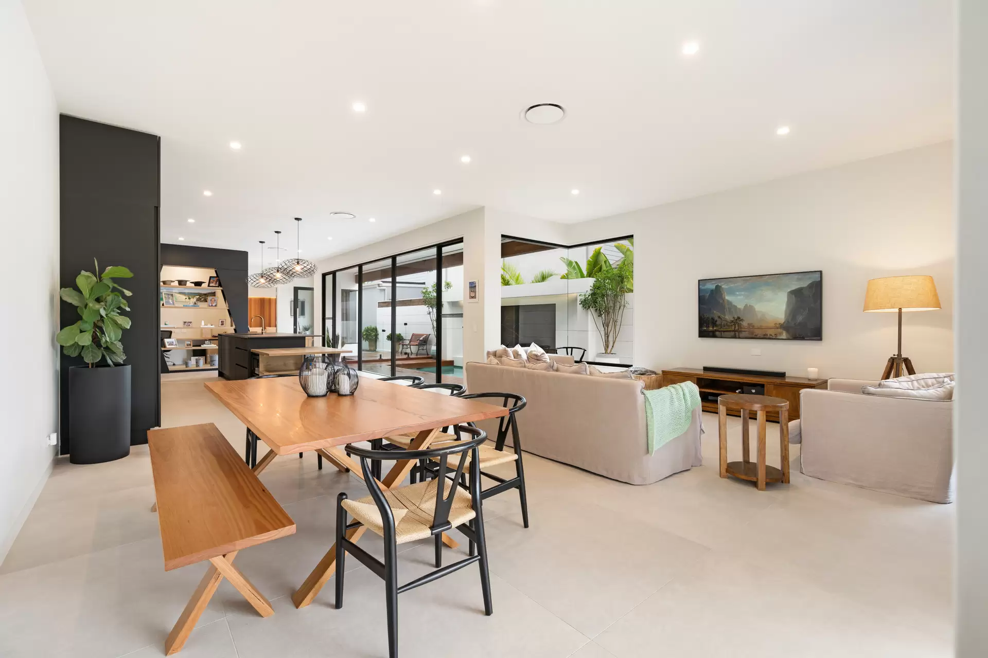 5 Oakmont Court, Peregian Springs Sold by Queensland Sotheby's International Realty - image 1