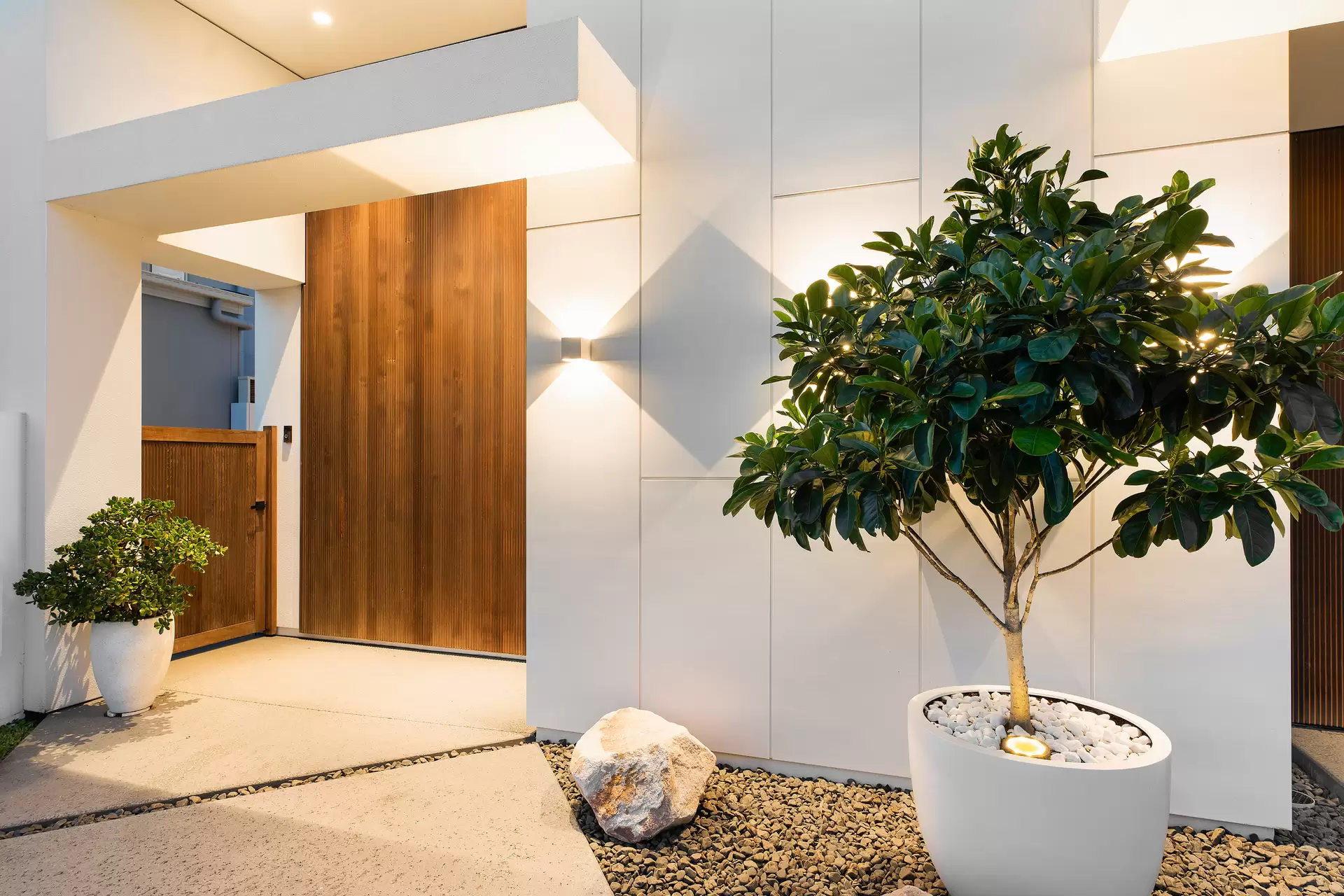 5 Oakmont Court, Peregian Springs Sold by Queensland Sotheby's International Realty - image 1