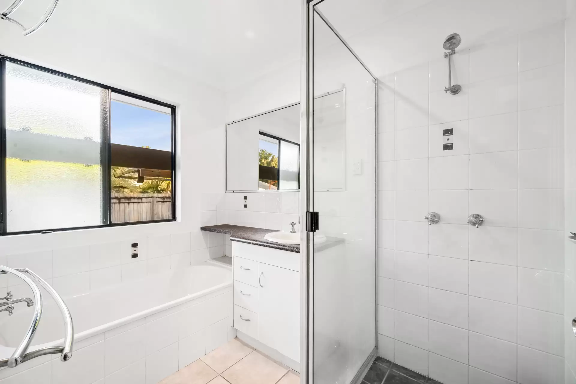 1/38 Banksia Court, Cannonvale Sold by Queensland Sotheby's International Realty - image 1