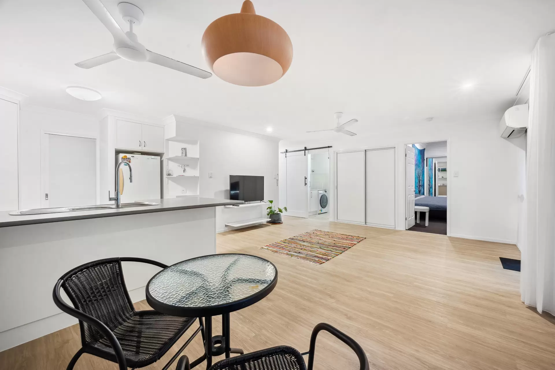 1/38 Banksia Court, Cannonvale Sold by Queensland Sotheby's International Realty - image 1
