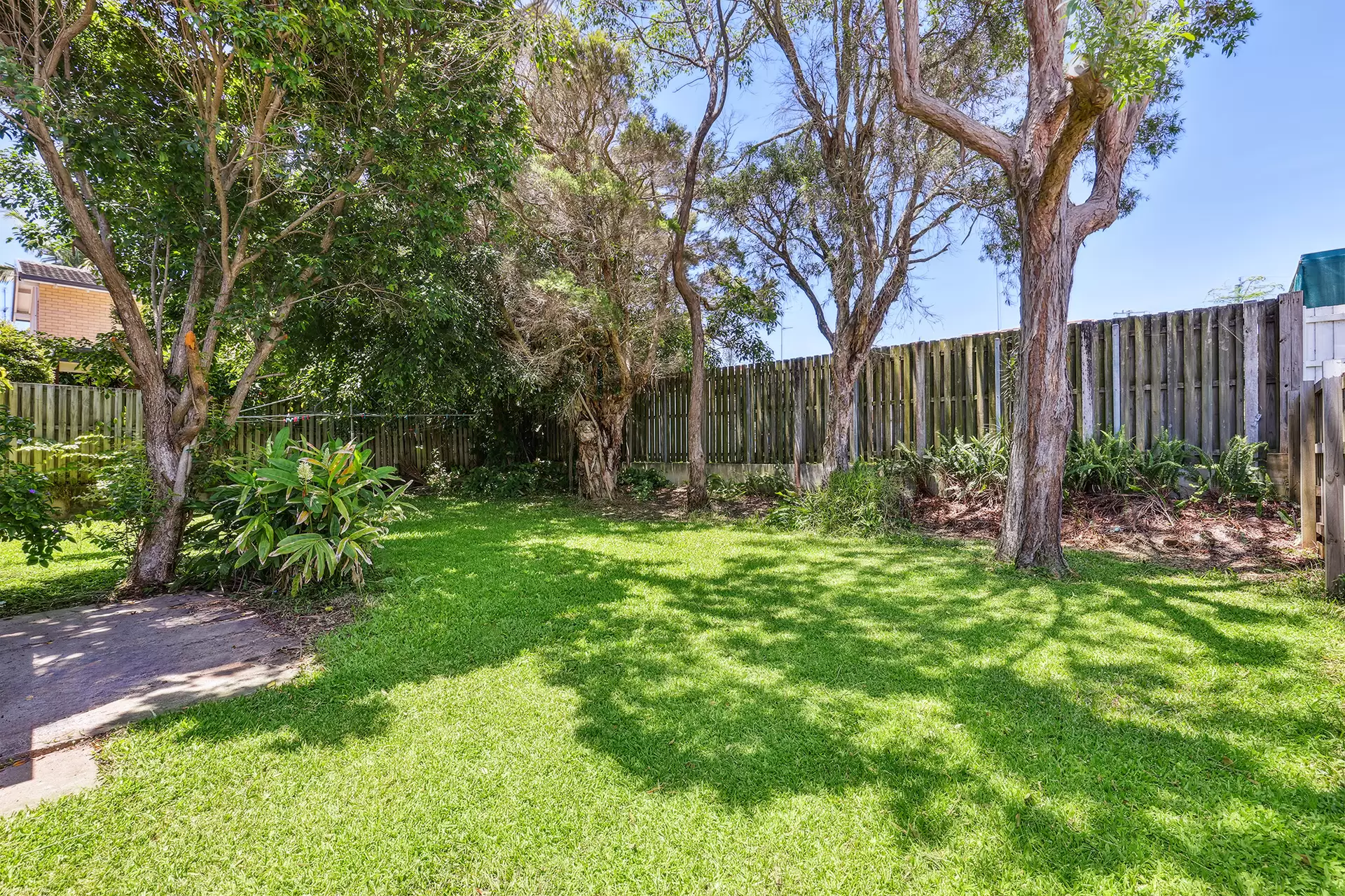 42 Drury Avenue, Southport Sold by  - image 1