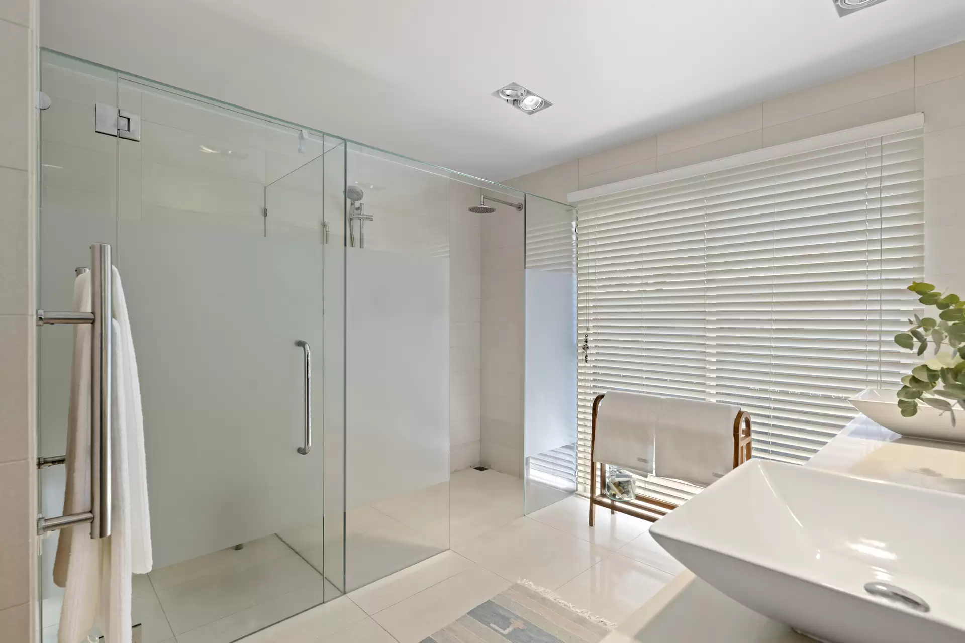 29 Campbell Street, Bundall For Sale by Queensland Sotheby's International Realty - image 1