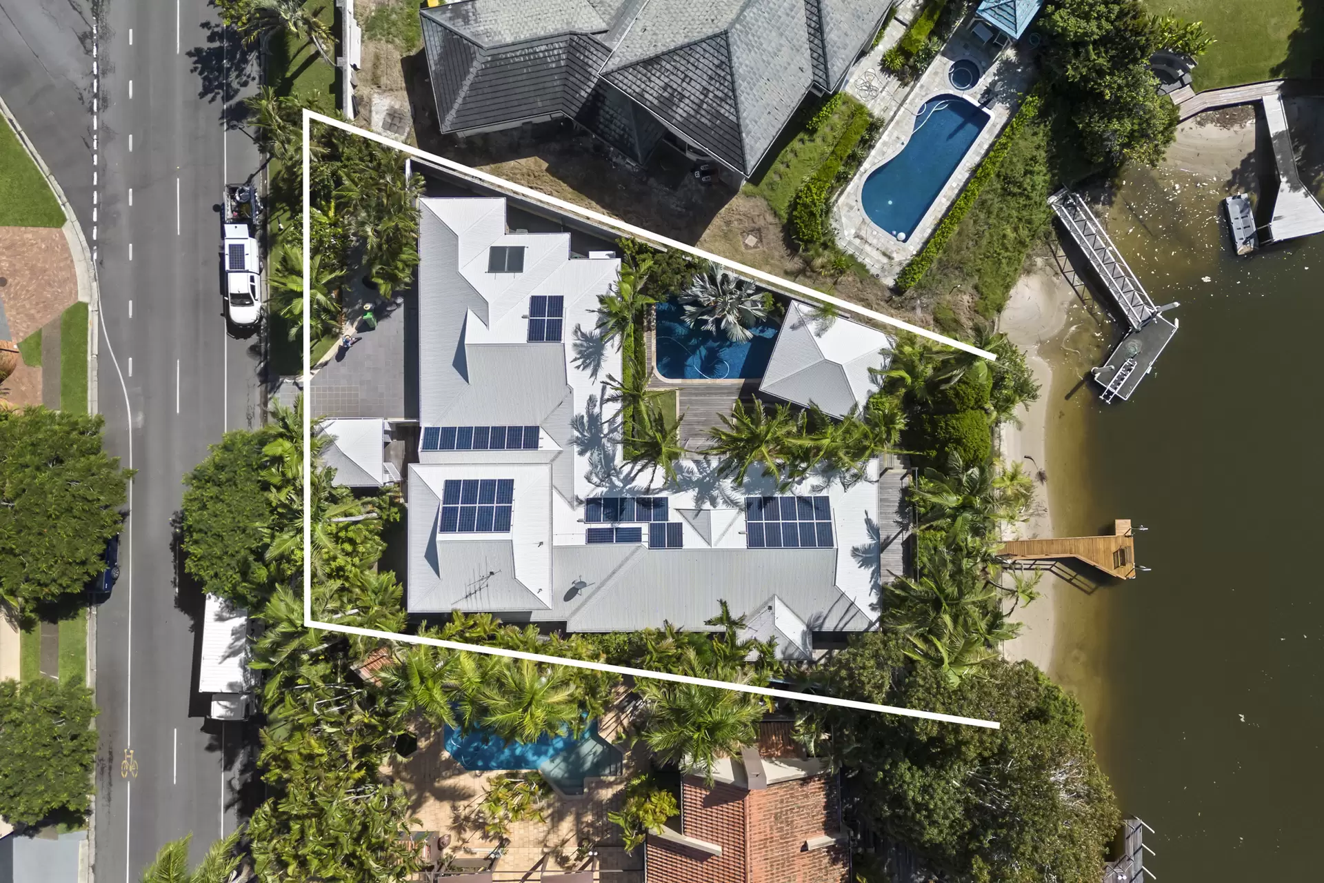 29 Campbell Street, Bundall For Sale by Queensland Sotheby's International Realty - image 1
