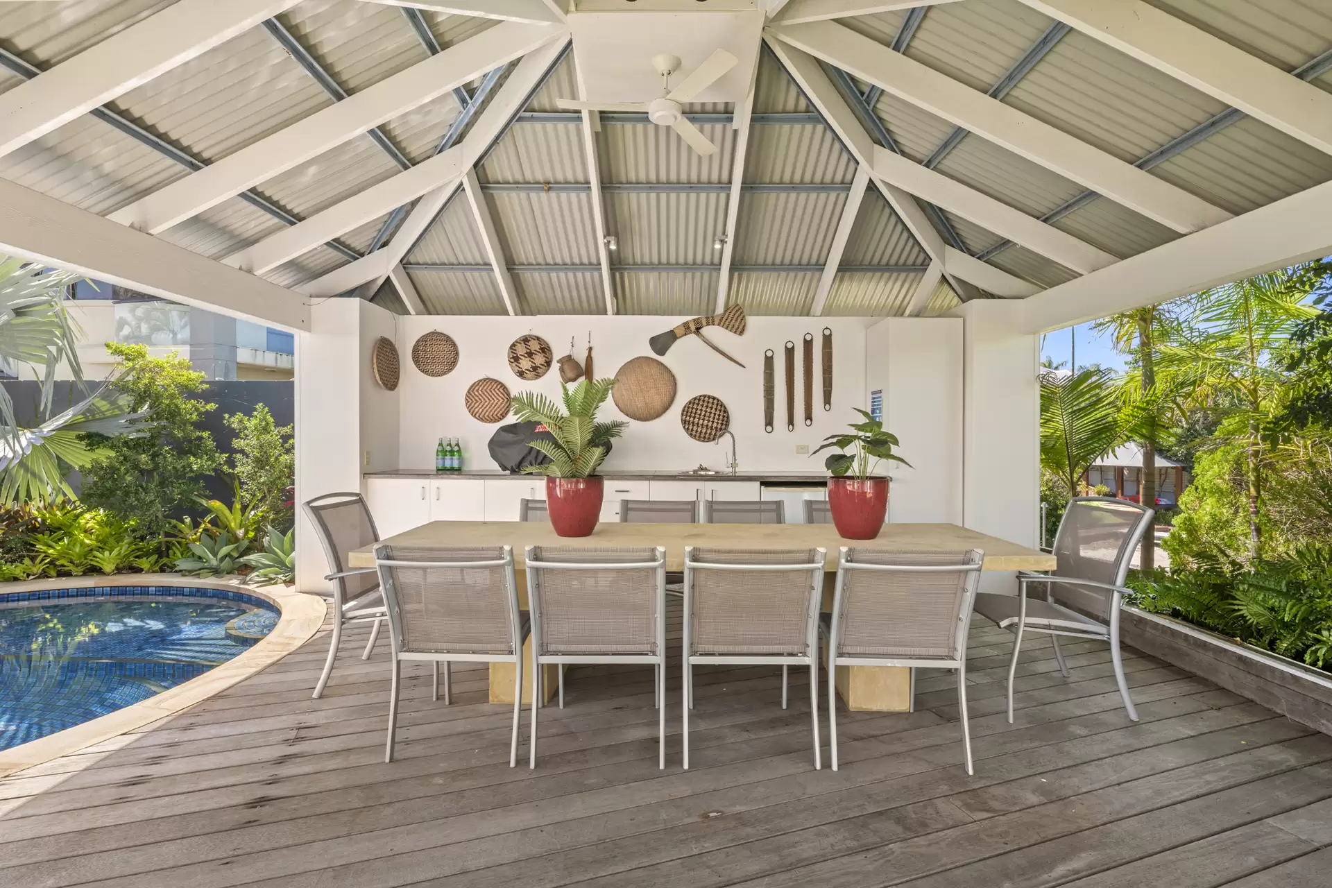 29 Campbell Street, Bundall For Sale by Queensland Sotheby's International Realty - image 1