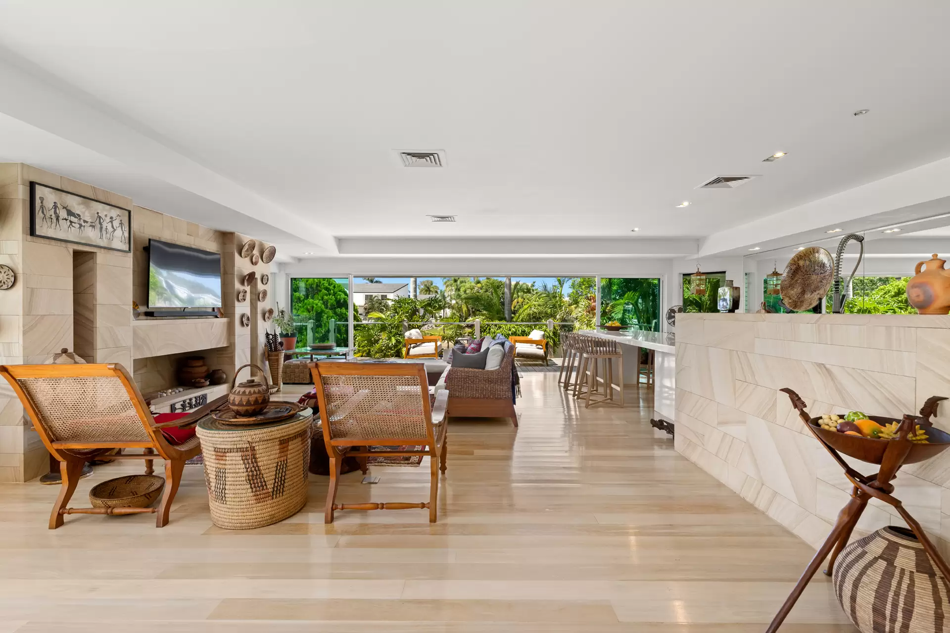 29 Campbell Street, Bundall For Sale by Queensland Sotheby's International Realty - image 1