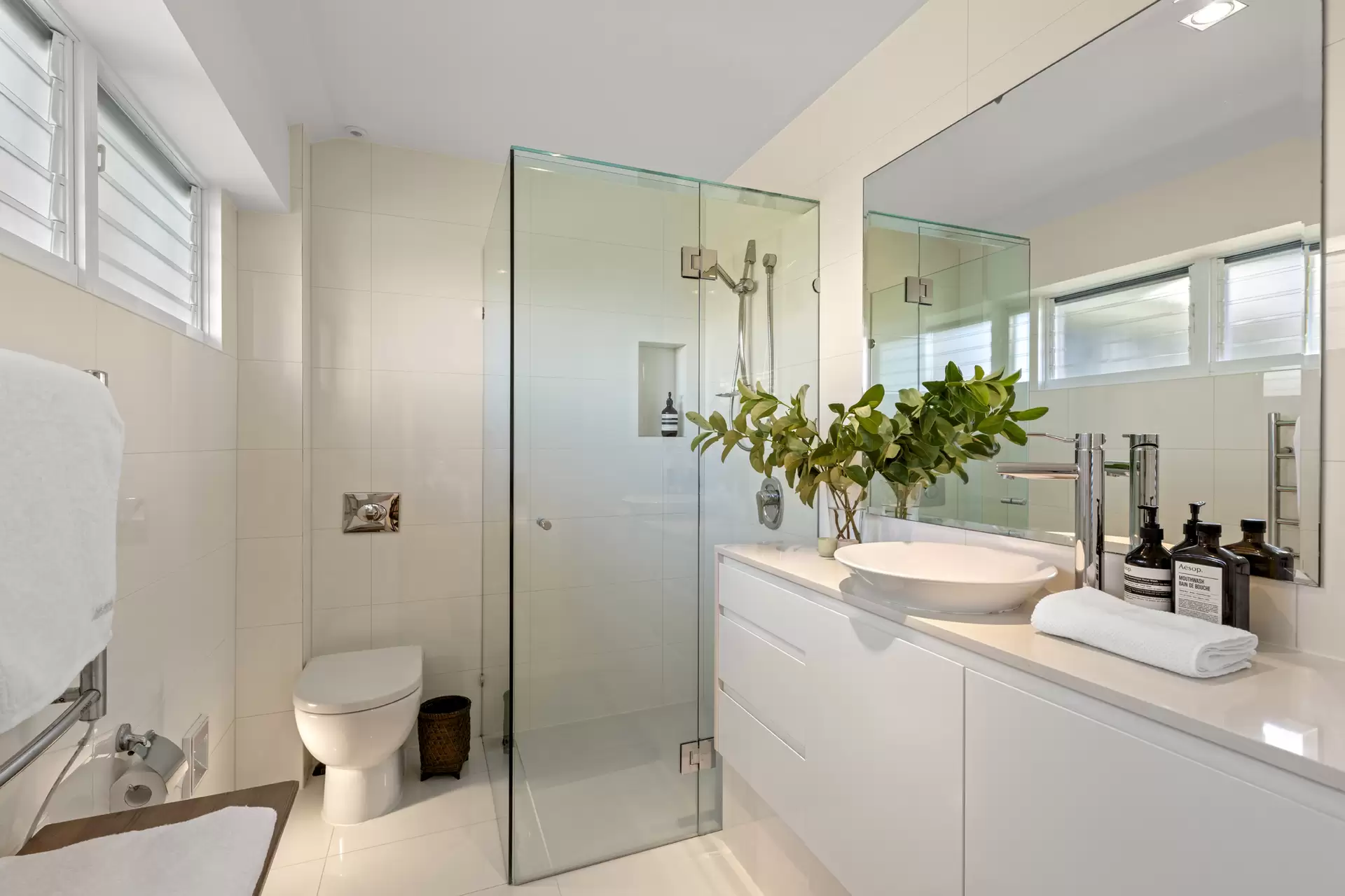 29 Campbell Street, Bundall For Sale by Queensland Sotheby's International Realty - image 1