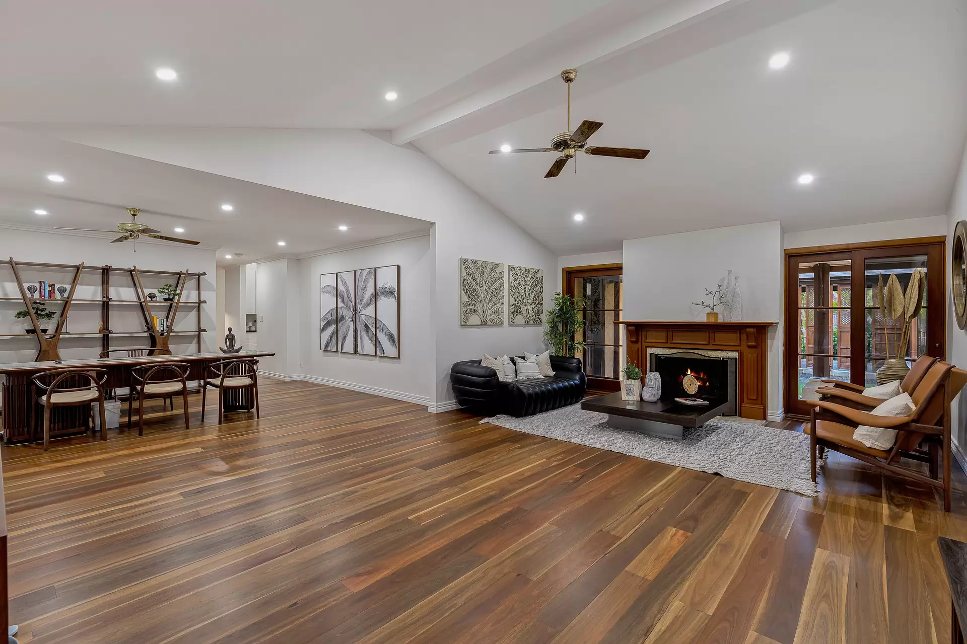 64 Oakridge Street, Burbank Sold by Queensland Sotheby's International Realty - image 1