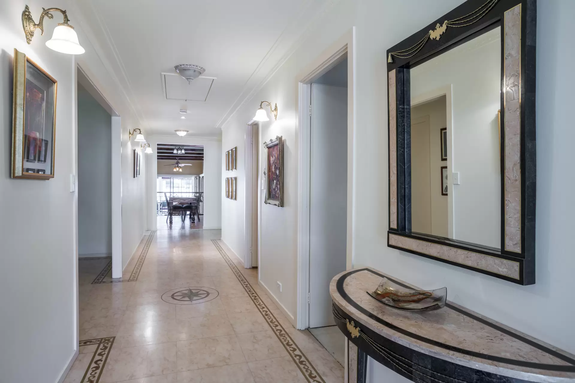 18 Neptune Court, Paradise Waters Sold by  - image 1
