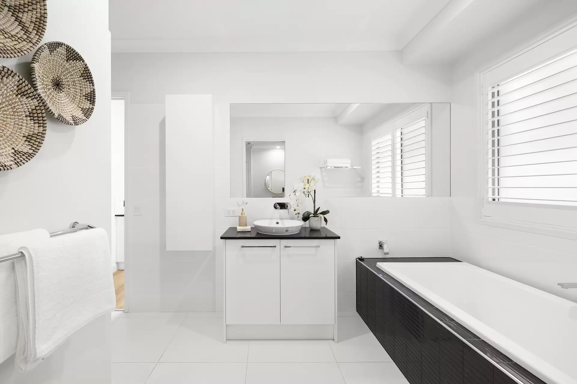 12 Crenshaw Place, Peregian Springs Sold by Queensland Sotheby's International Realty - image 1