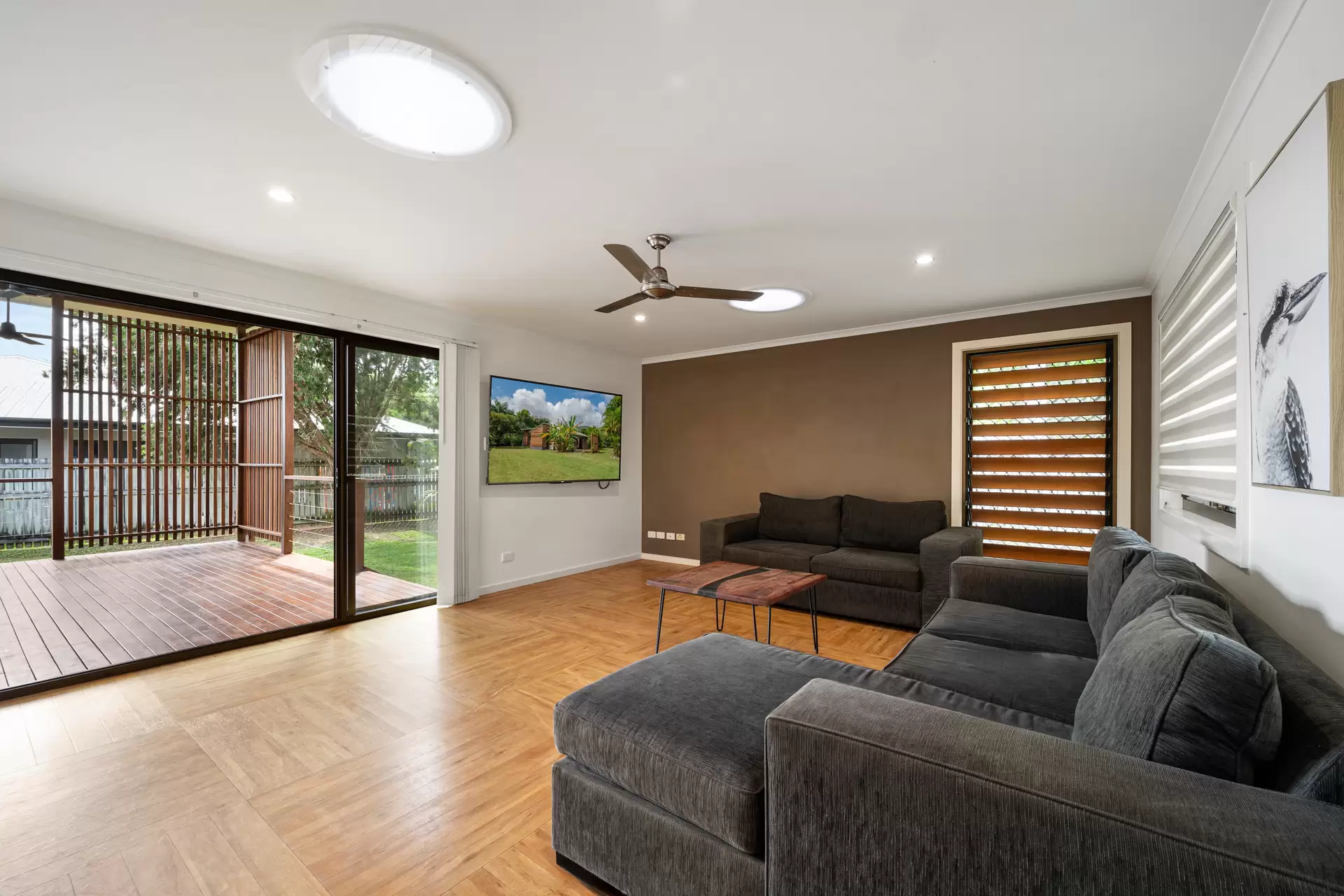 11 Wildlife Road, Jubilee Pocket Sold by Queensland Sotheby's International Realty - image 1