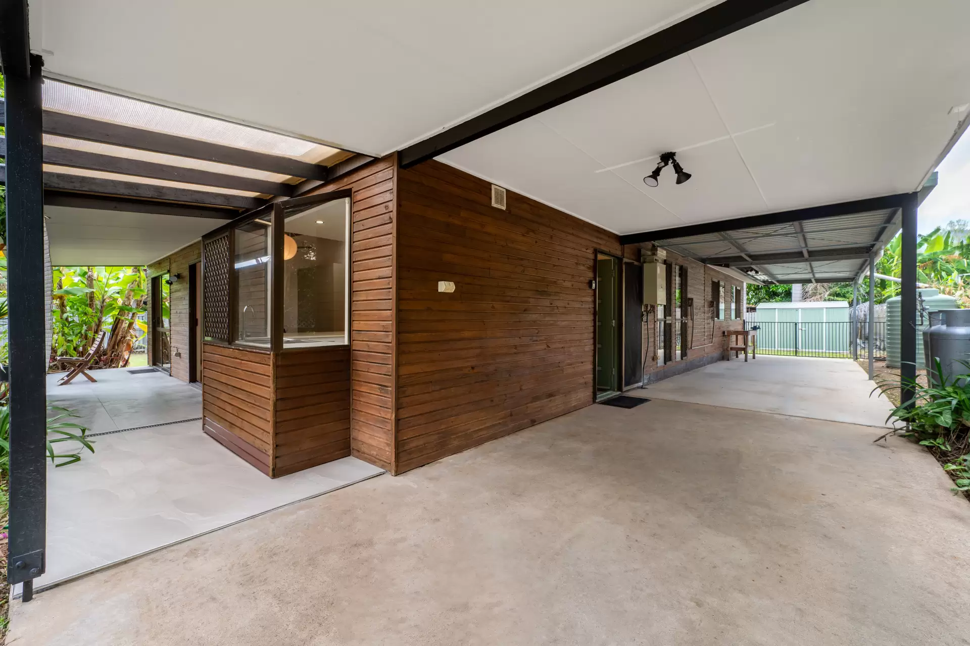 11 Wildlife Road, Jubilee Pocket Sold by Queensland Sotheby's International Realty - image 1