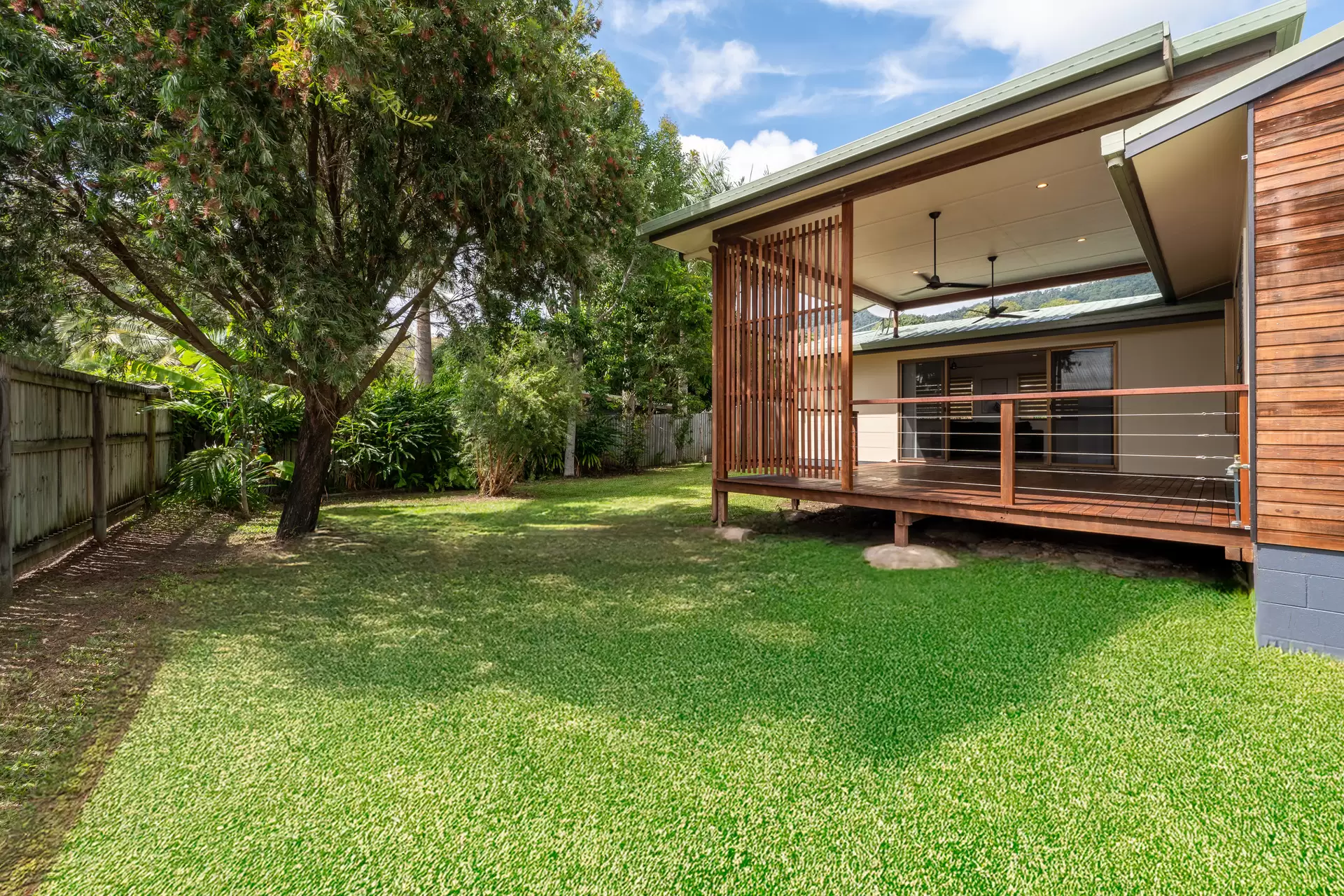 11 Wildlife Road, Jubilee Pocket Sold by Queensland Sotheby's International Realty - image 1