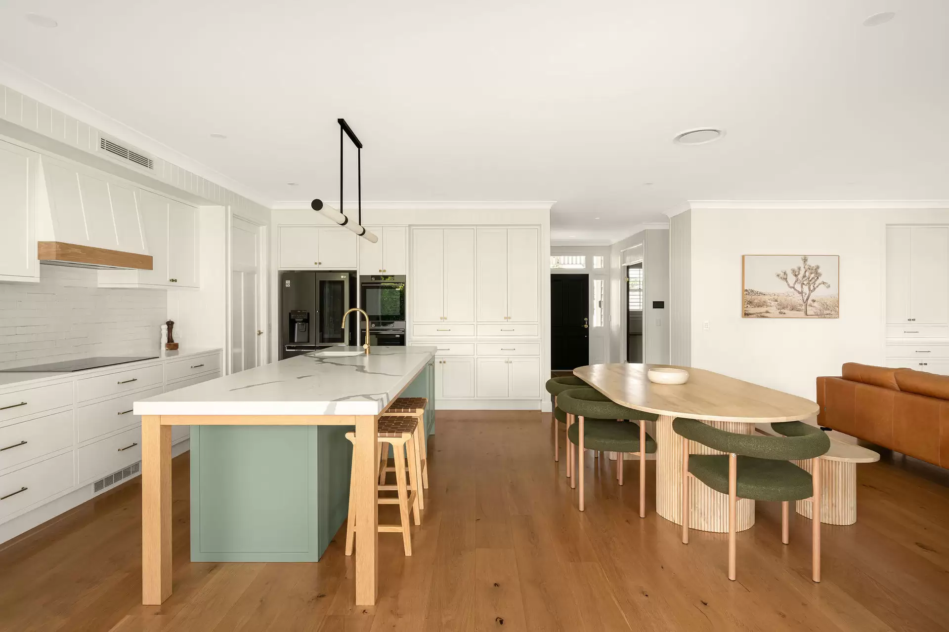 14 Cressey Street, Wavell Heights Sold by Queensland Sotheby's International Realty - image 1