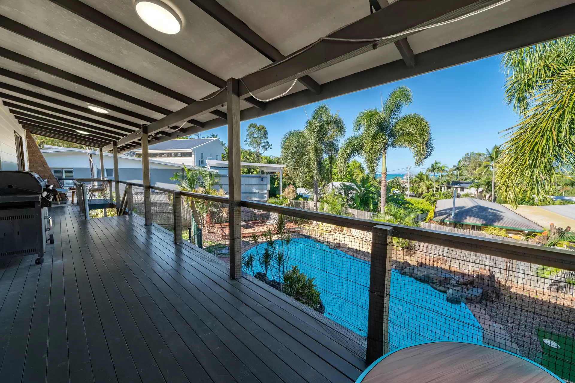 21 Stewart Drive, Cannonvale Sold by Queensland Sotheby's International Realty - image 1