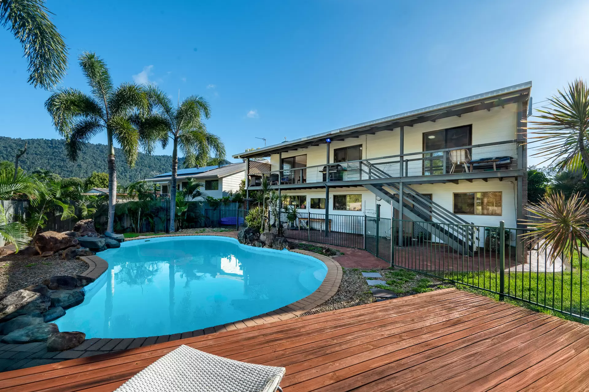 21 Stewart Drive, Cannonvale Sold by Queensland Sotheby's International Realty - image 1