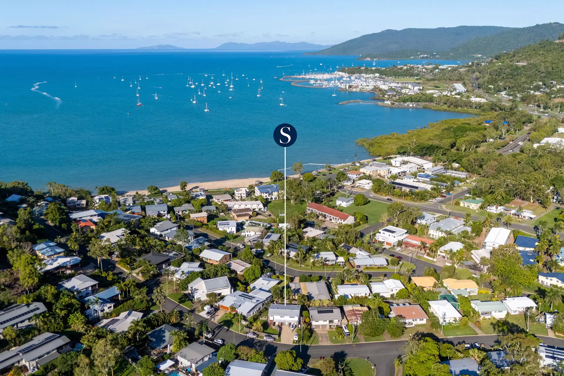 21 Stewart Drive, Cannonvale Sold by Queensland Sotheby's International Realty - image 1