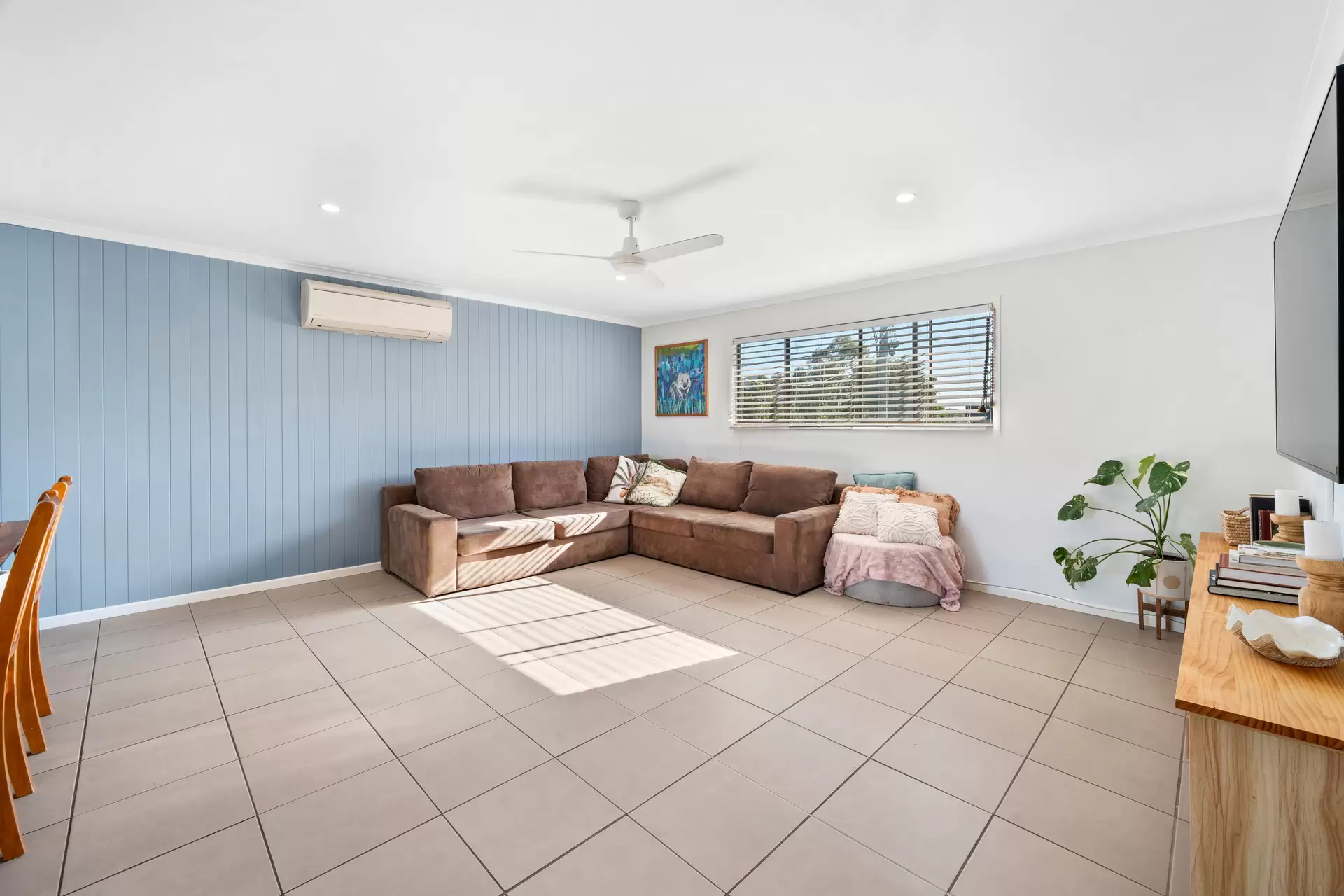 21 Stewart Drive, Cannonvale Sold by Queensland Sotheby's International Realty - image 1