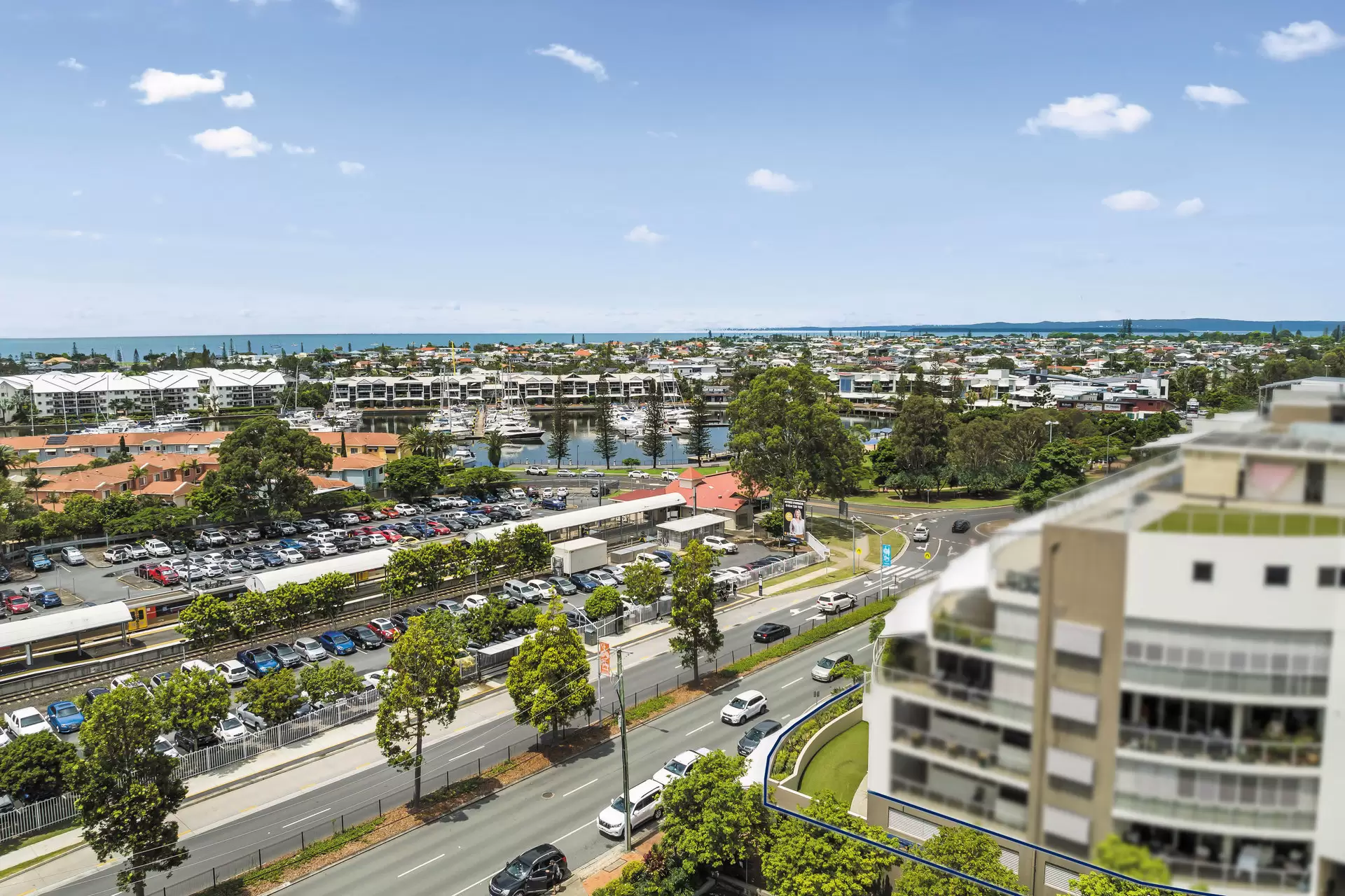 1/135-139 Shore Street West, Cleveland Sold by Queensland Sotheby's International Realty - image 1