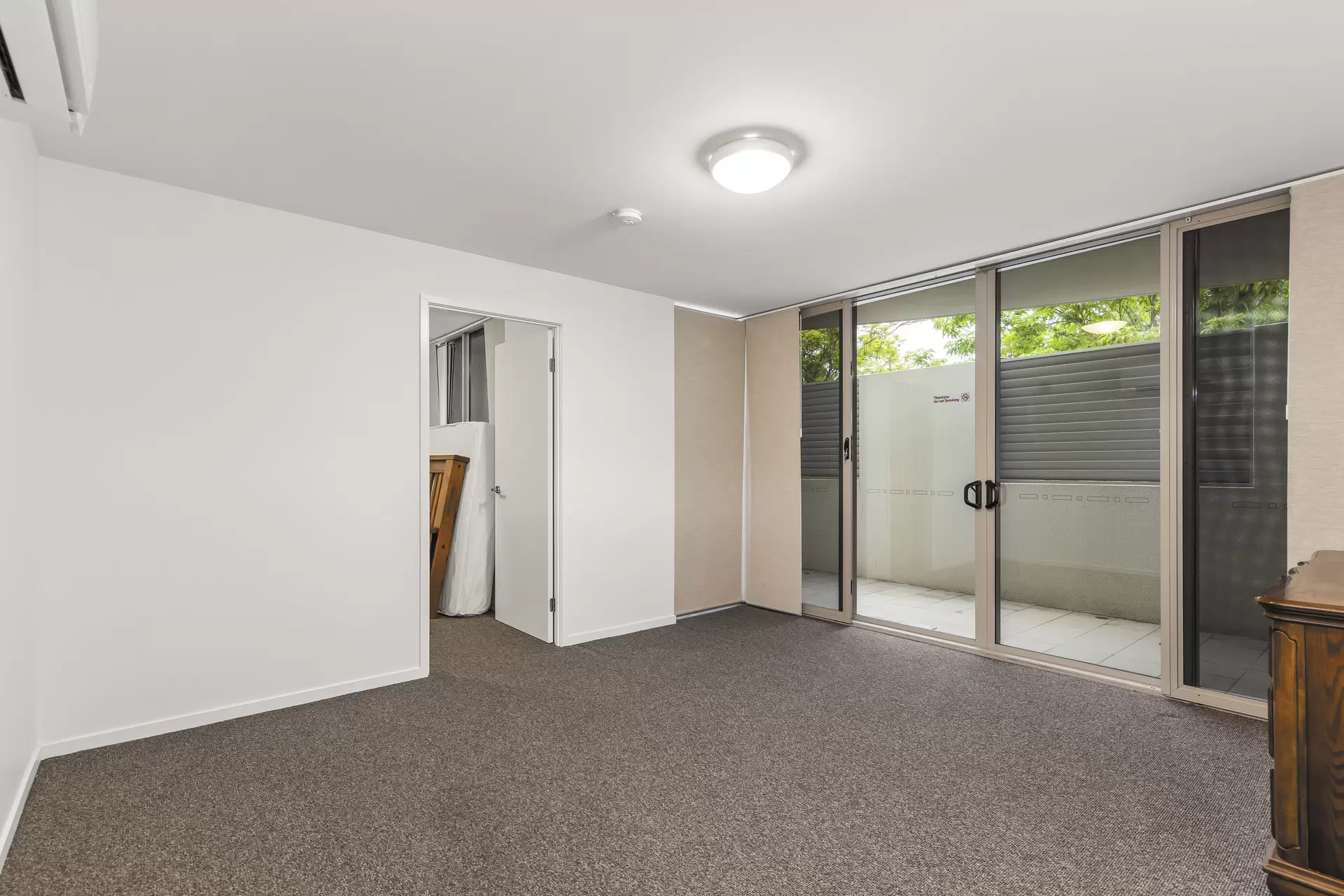 1/135-139 Shore Street West, Cleveland Sold by Queensland Sotheby's International Realty - image 1