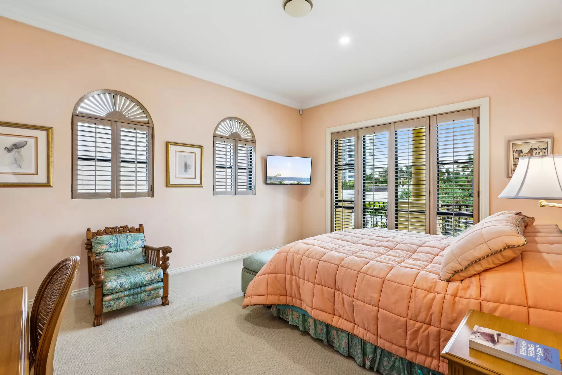 1/37 Cronin Avenue, Main Beach Sold by Queensland Sotheby's International Realty - image 1