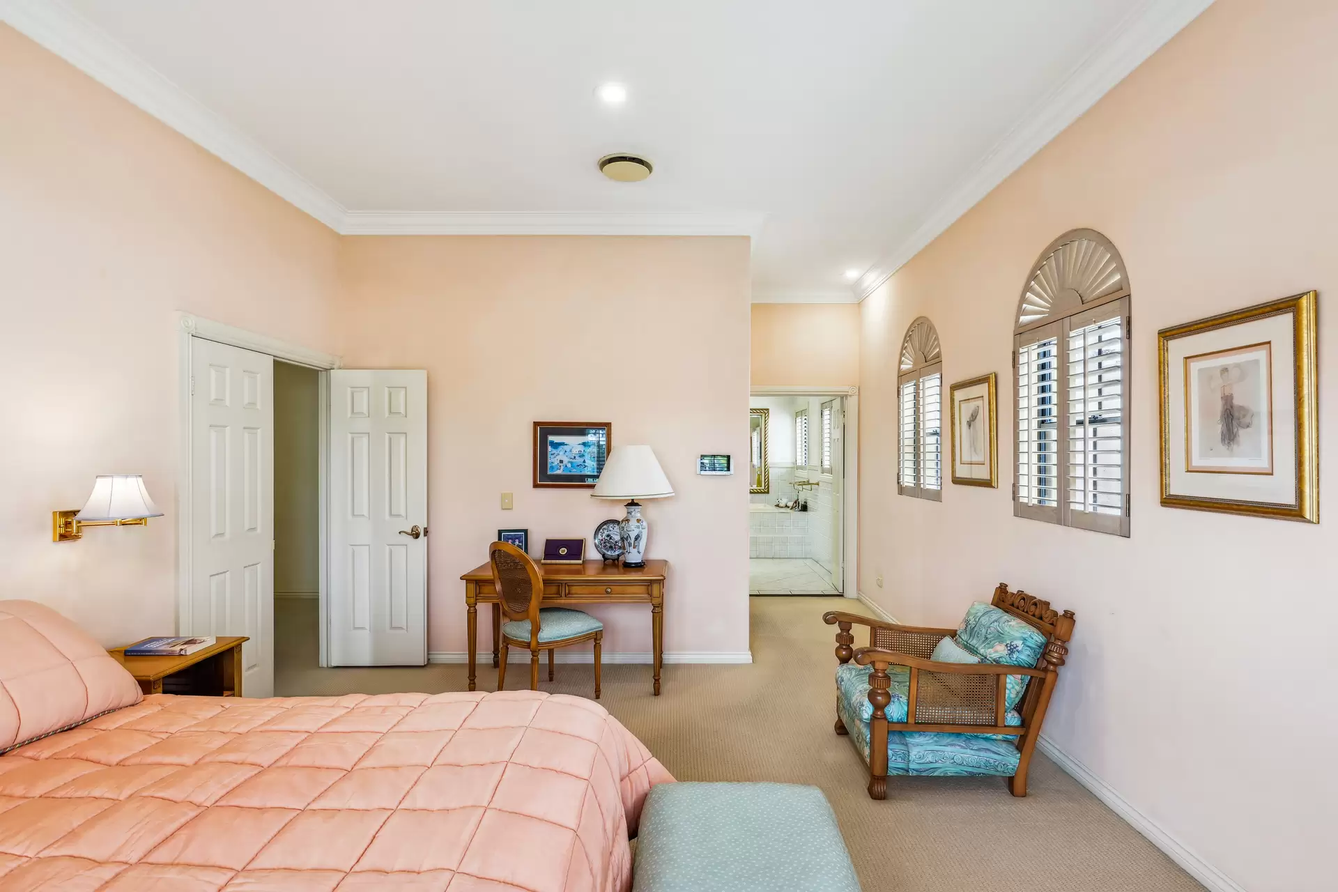 1/37 Cronin Avenue, Main Beach Sold by Queensland Sotheby's International Realty - image 1