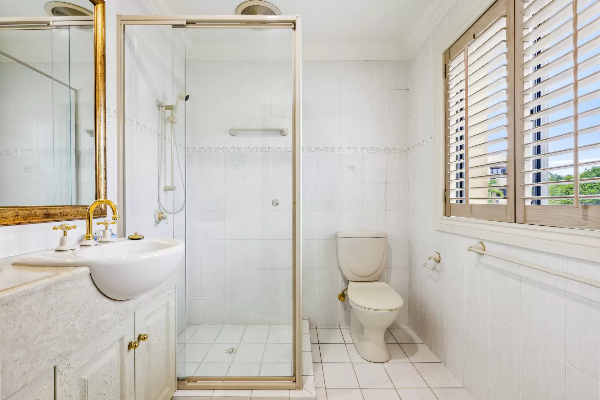 1/37 Cronin Avenue, Main Beach Sold by Queensland Sotheby's International Realty - image 1