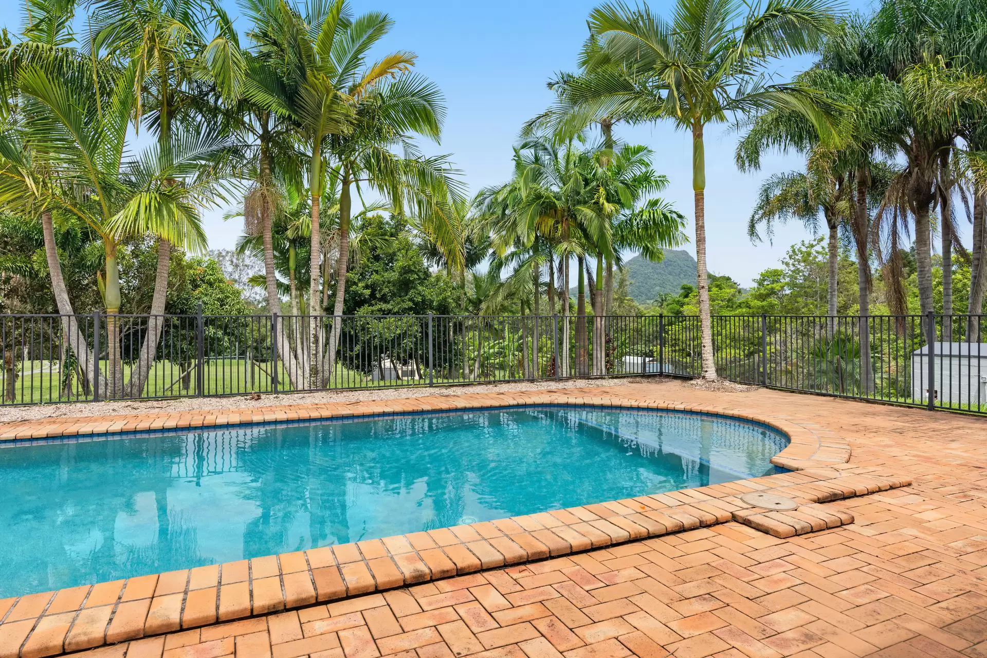 80 Musavale Road, Eerwah Vale Sold by  - image 1