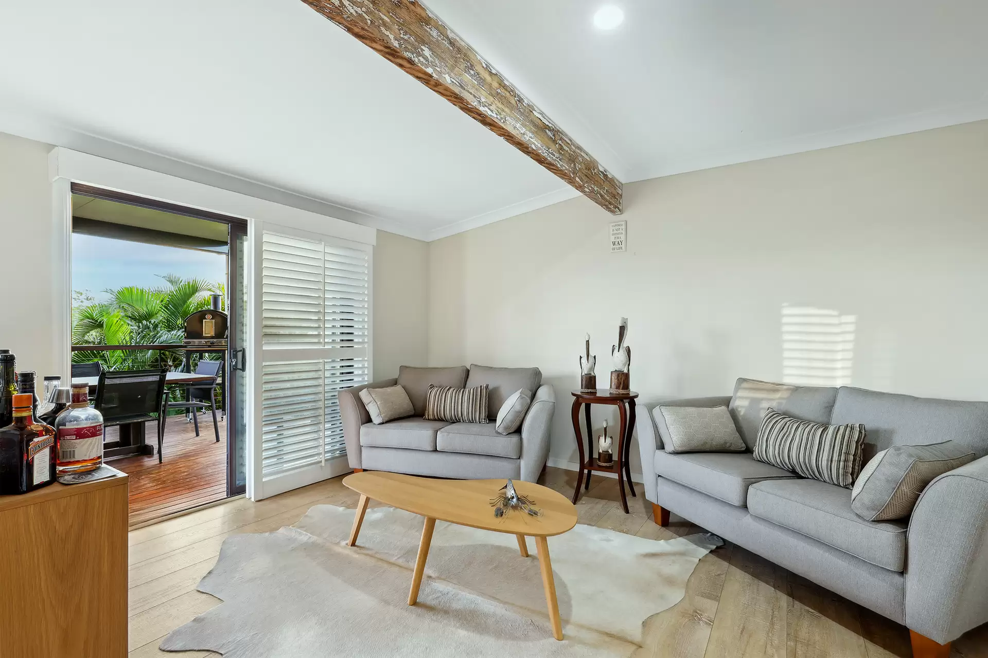 10 Cannon Street, Southport Sold by Queensland Sotheby's International Realty - image 1