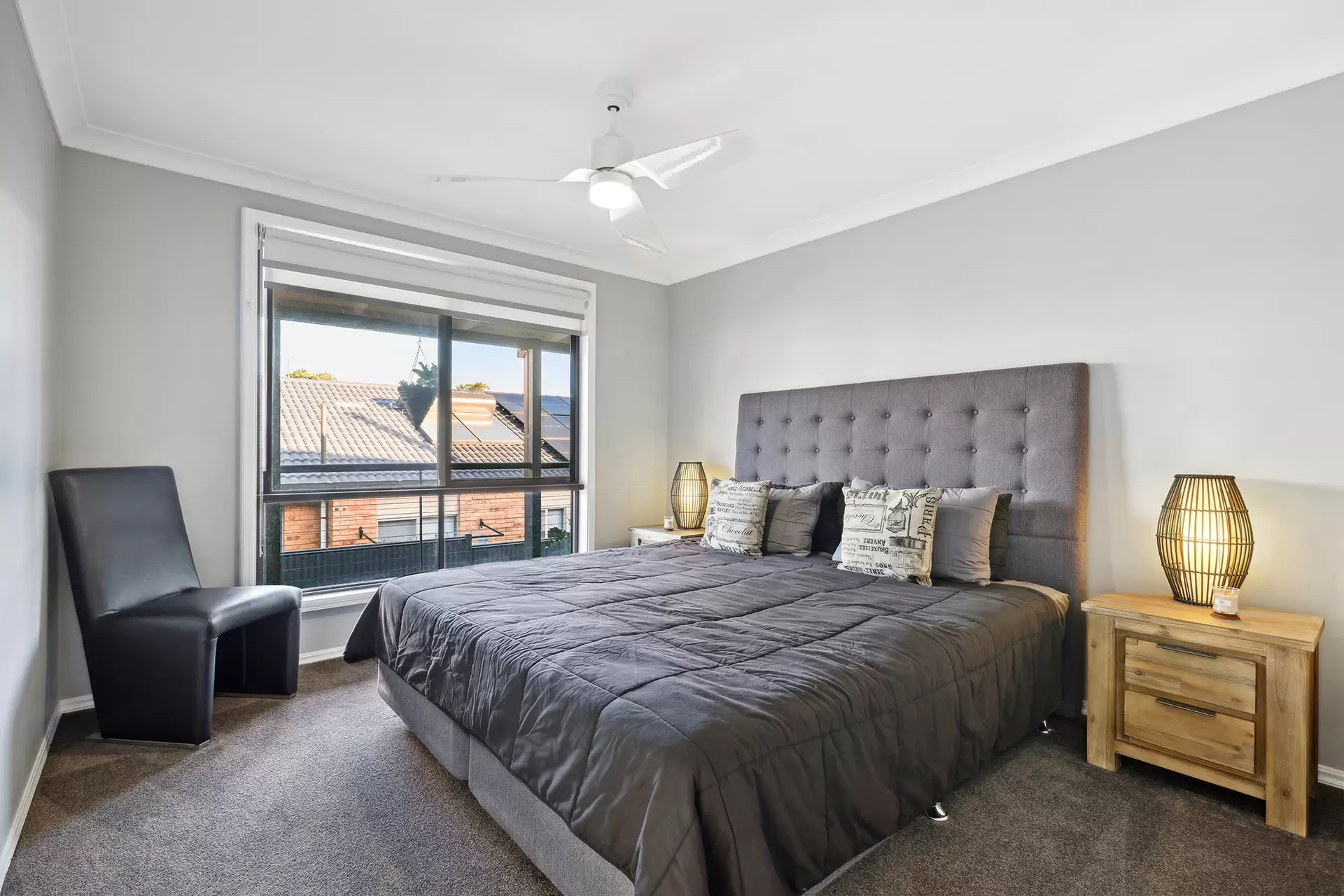 10 Cannon Street, Southport Sold by Queensland Sotheby's International Realty - image 1