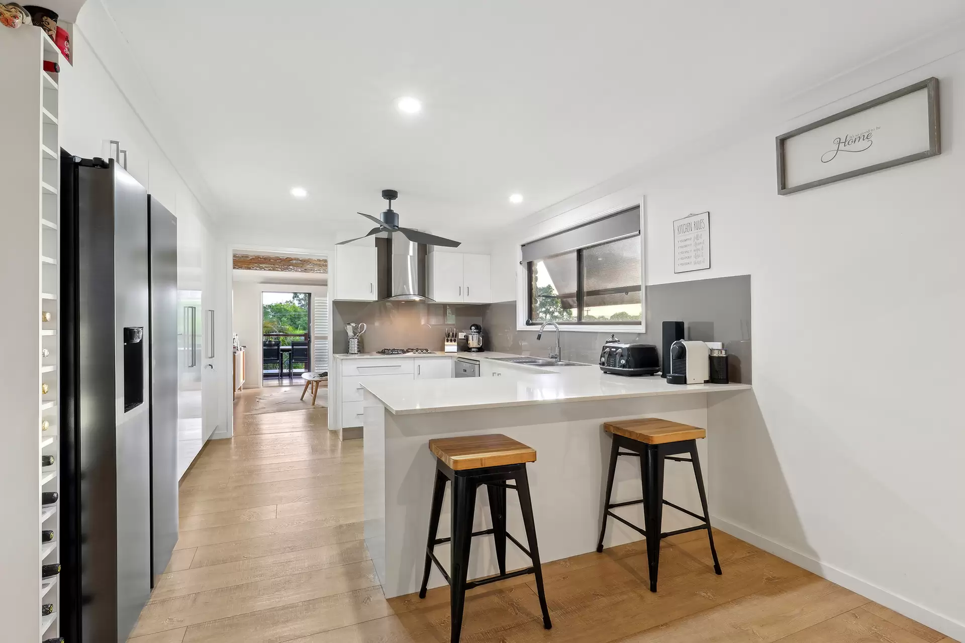 10 Cannon Street, Southport Sold by Queensland Sotheby's International Realty - image 1