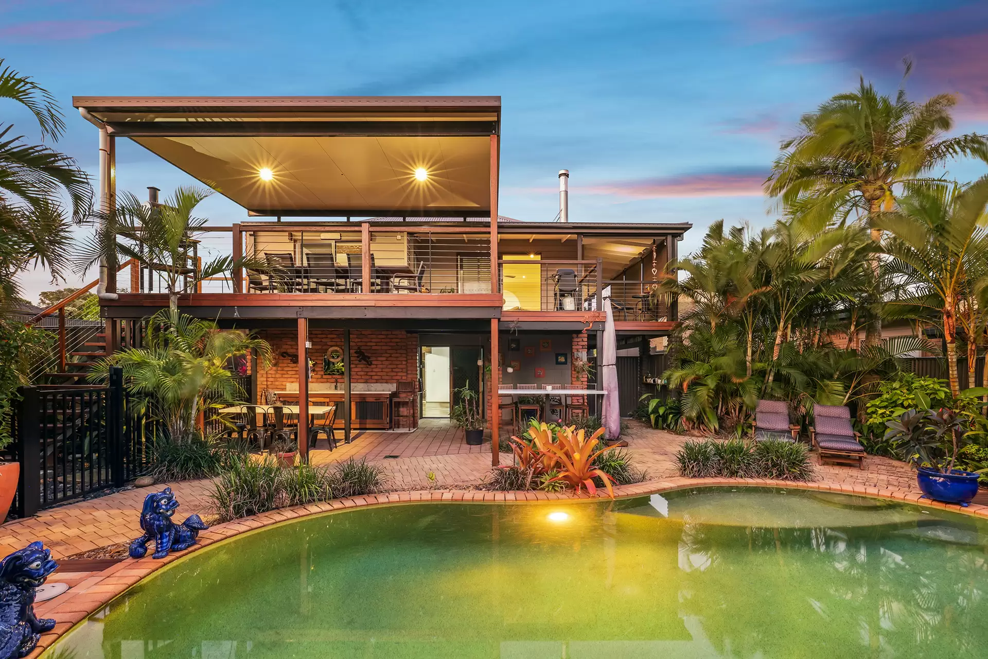 10 Cannon Street, Southport Sold by Queensland Sotheby's International Realty - image 1