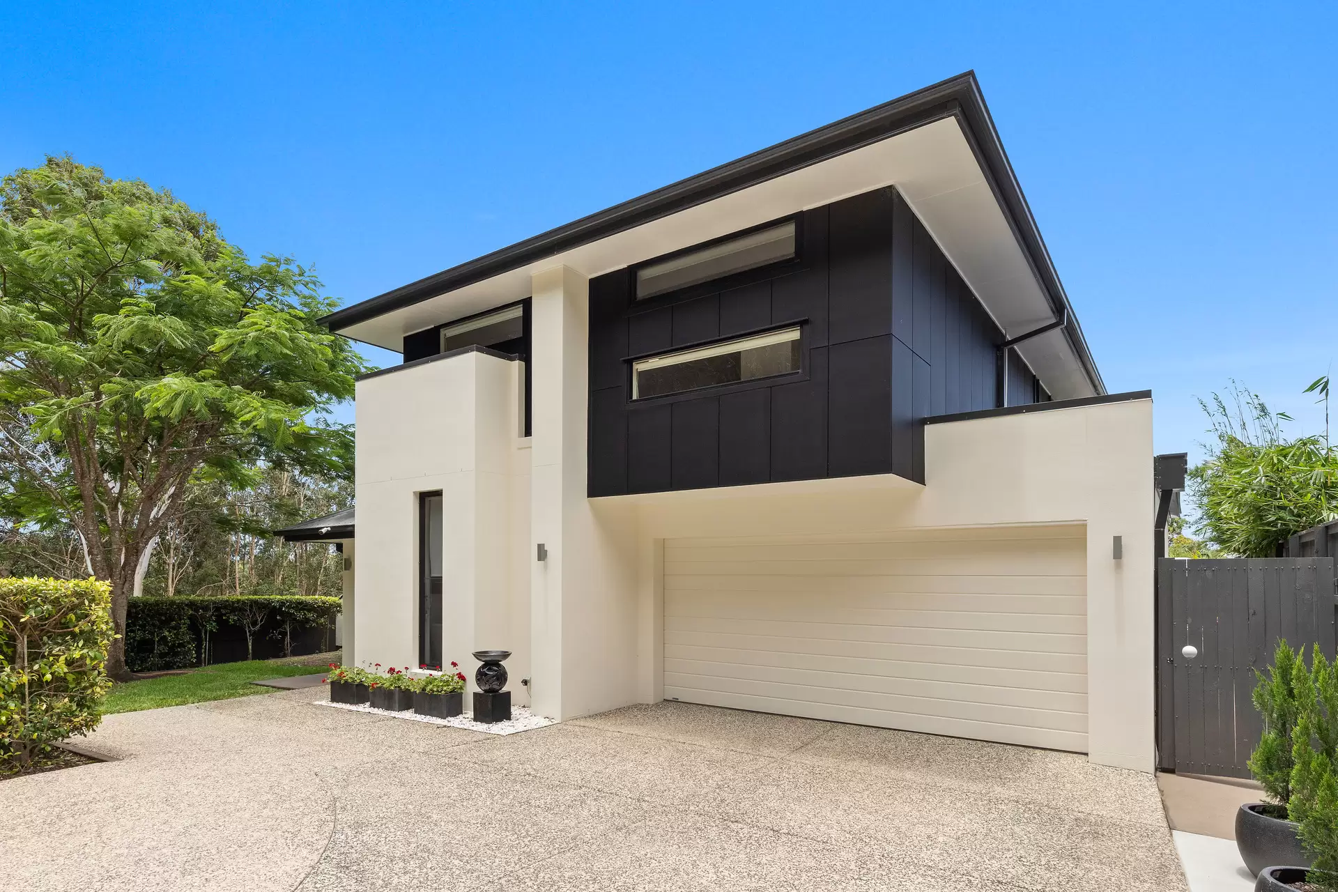16 Whistler Lane, Peregian Springs Sold by Queensland Sotheby's International Realty - image 1