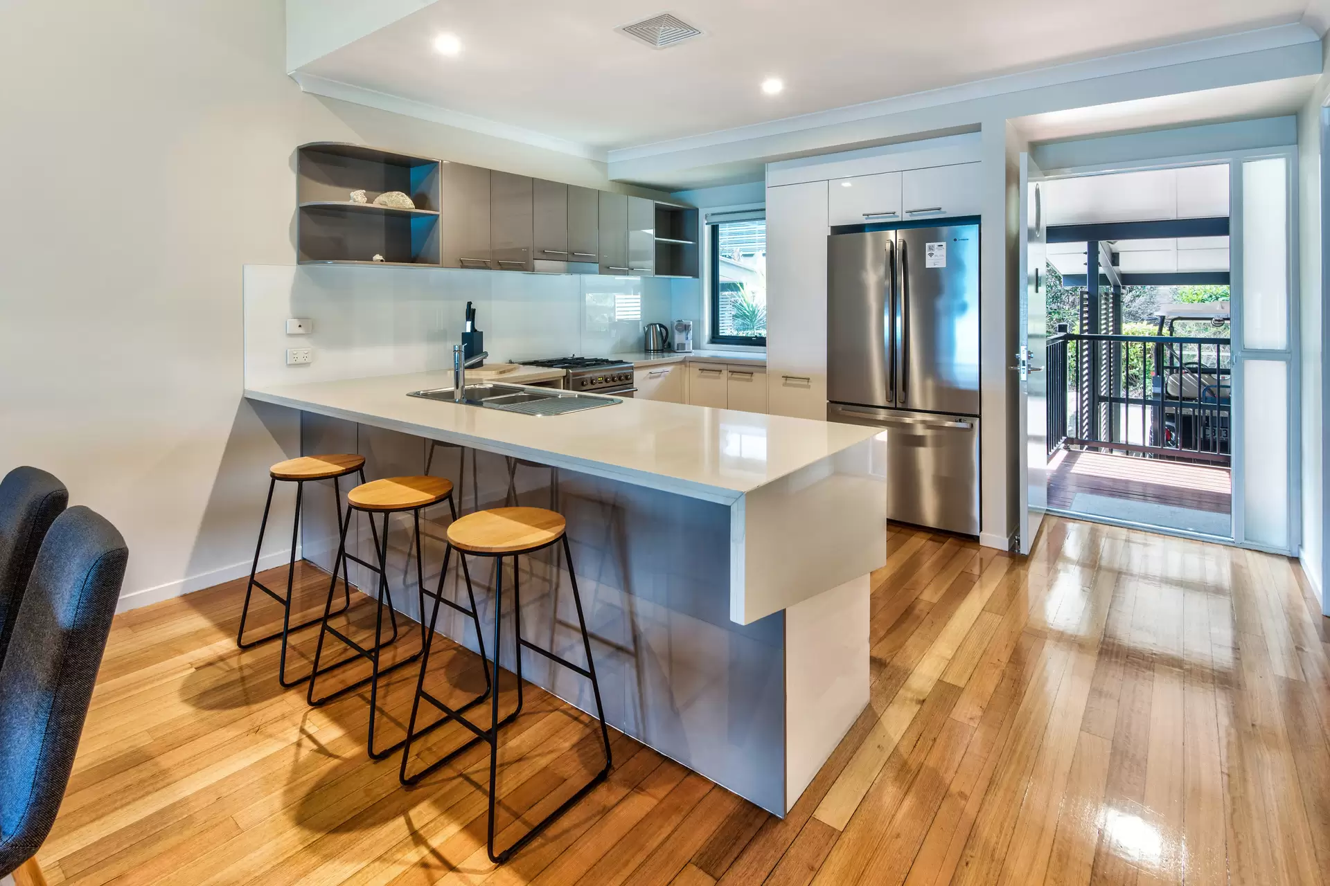 26/5 Acacia Drive, Hamilton Island Sold by Queensland Sotheby's International Realty - image 1