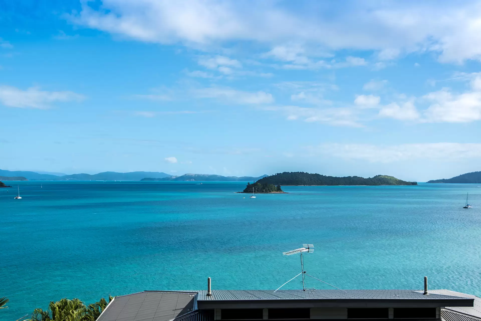 26/5 Acacia Drive, Hamilton Island Sold by Queensland Sotheby's International Realty - image 1