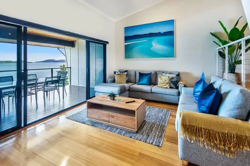 26/5 Acacia Drive, Hamilton Island Sold by 