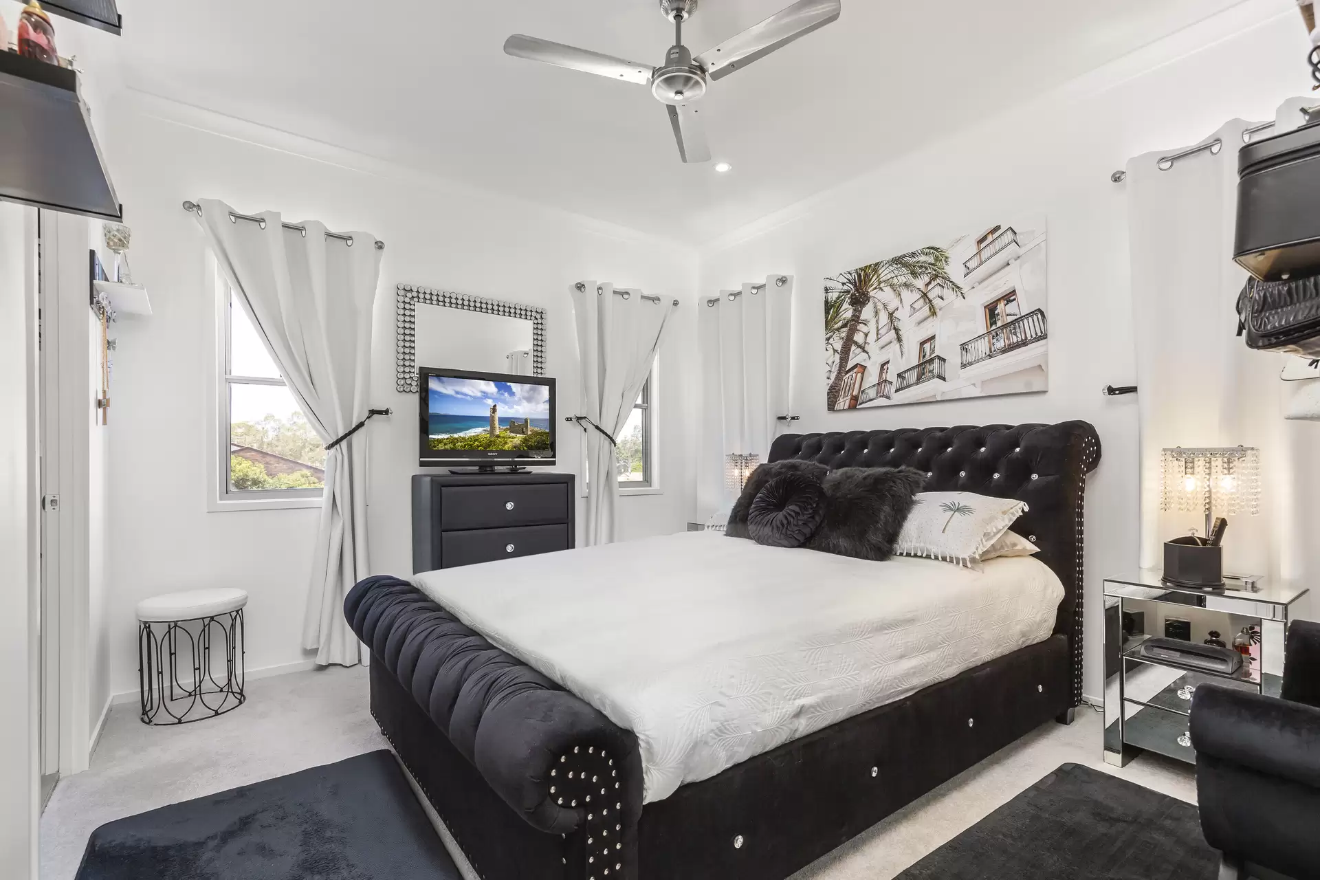 4/104-106 Wynyard Street, Cleveland Sold by Queensland Sotheby's International Realty - image 1