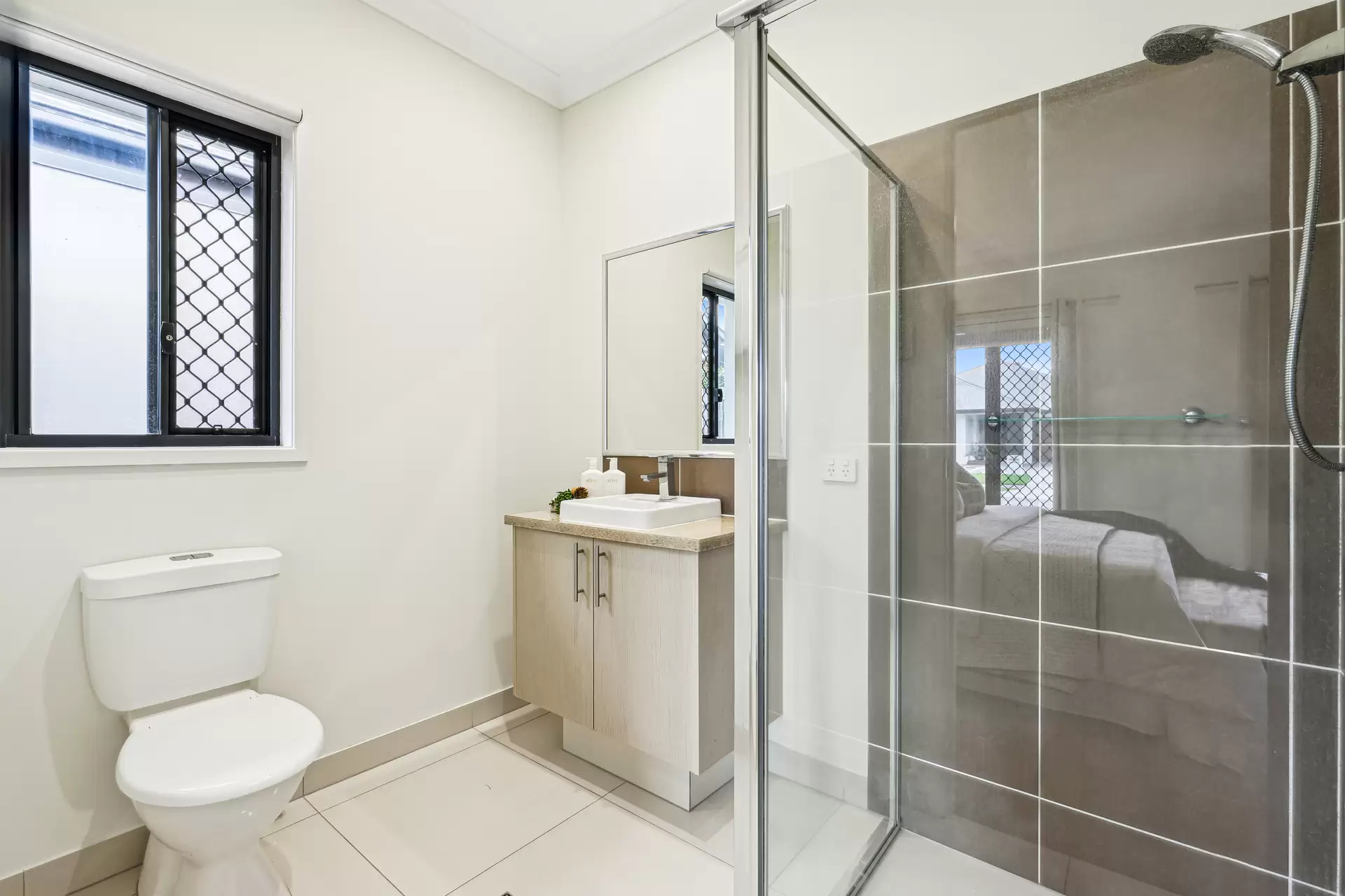 35 Great Sandy Circuit, Pimpama Sold by Queensland Sotheby's International Realty - image 1