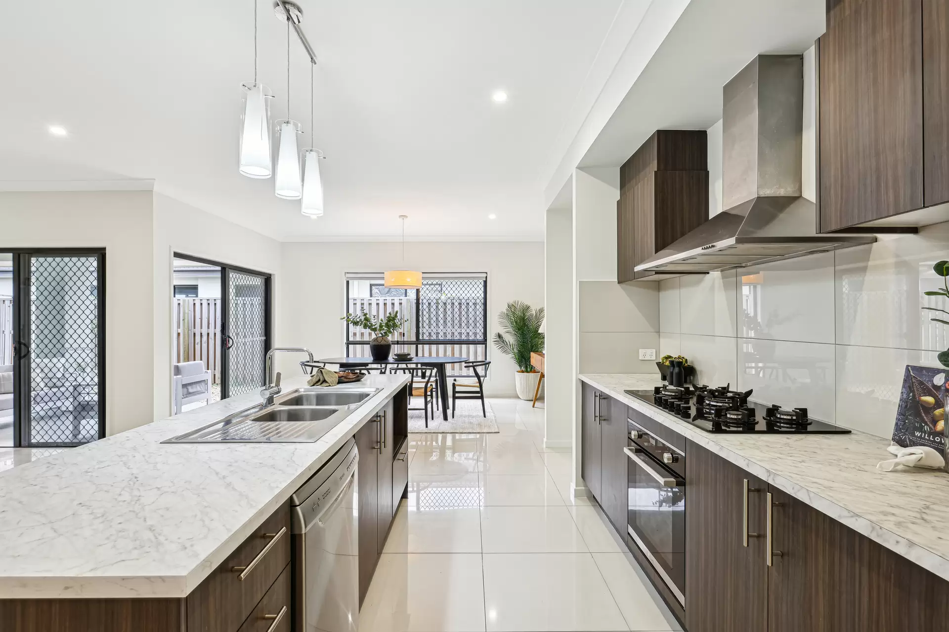 35 Great Sandy Circuit, Pimpama Sold by Queensland Sotheby's International Realty - image 1