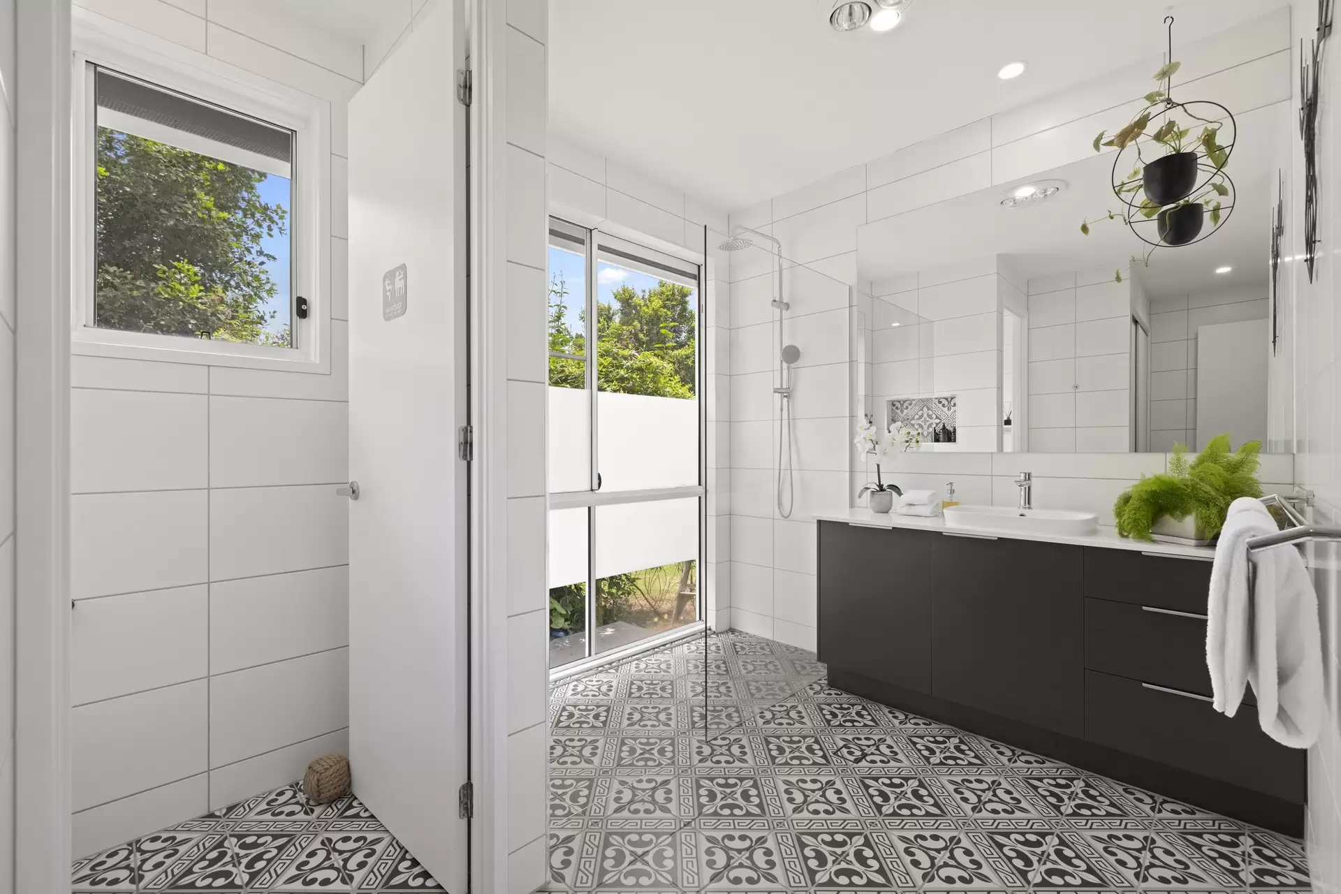 493 Paynters Creek Road, Rosemount Sold by Queensland Sotheby's International Realty - image 1