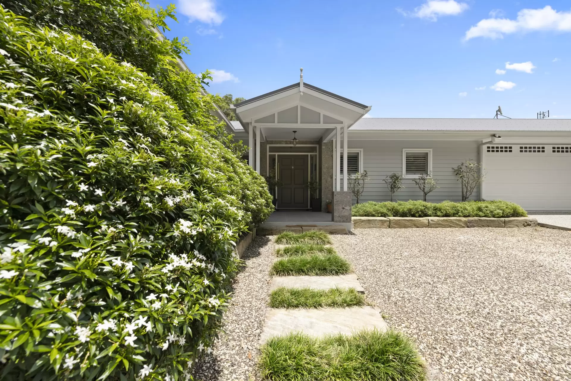 493 Paynters Creek Road, Rosemount Sold by Queensland Sotheby's International Realty - image 1