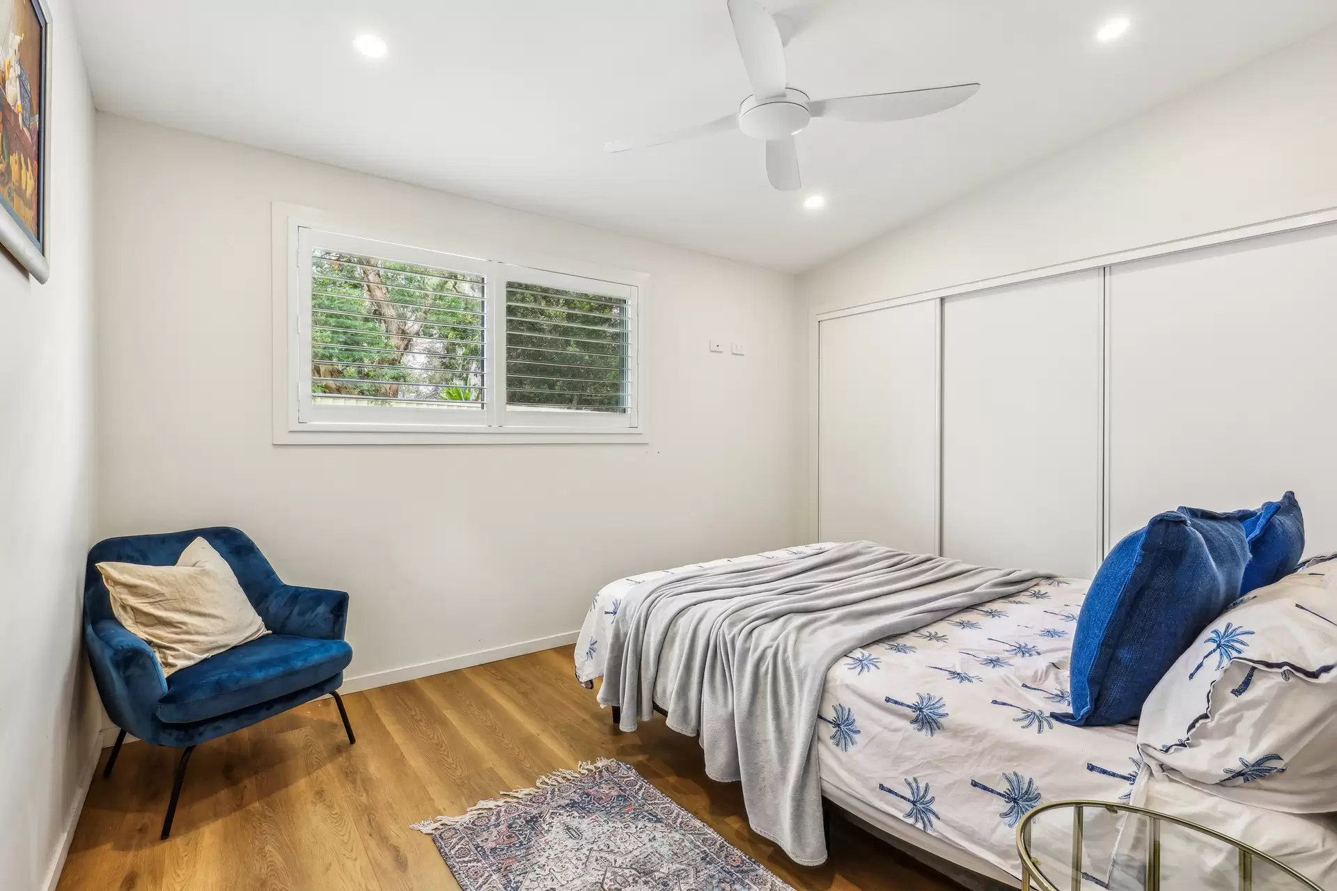 25  Moora Street, Ashmore Sold by Queensland Sotheby's International Realty - image 1