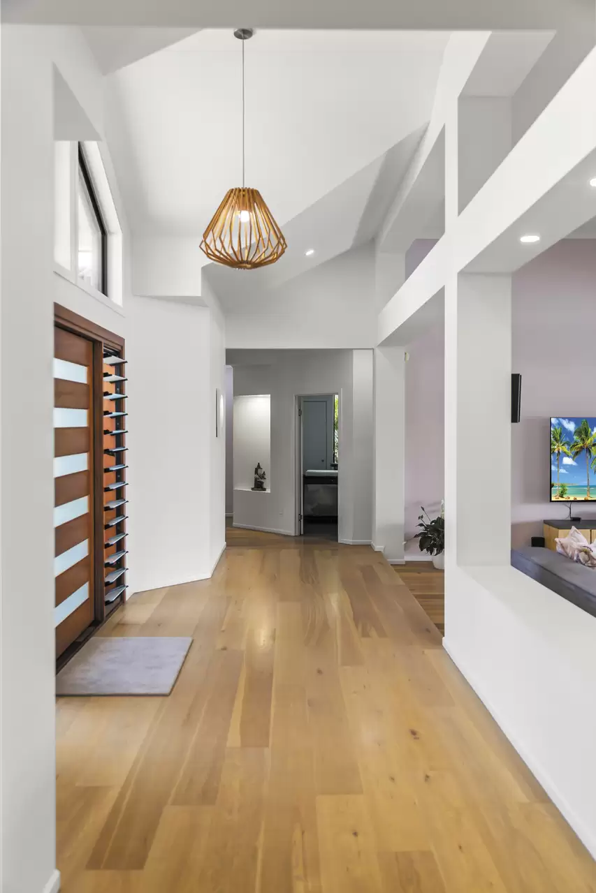 4 Marram Court, Raby Bay Sold by Queensland Sotheby's International Realty - image 1