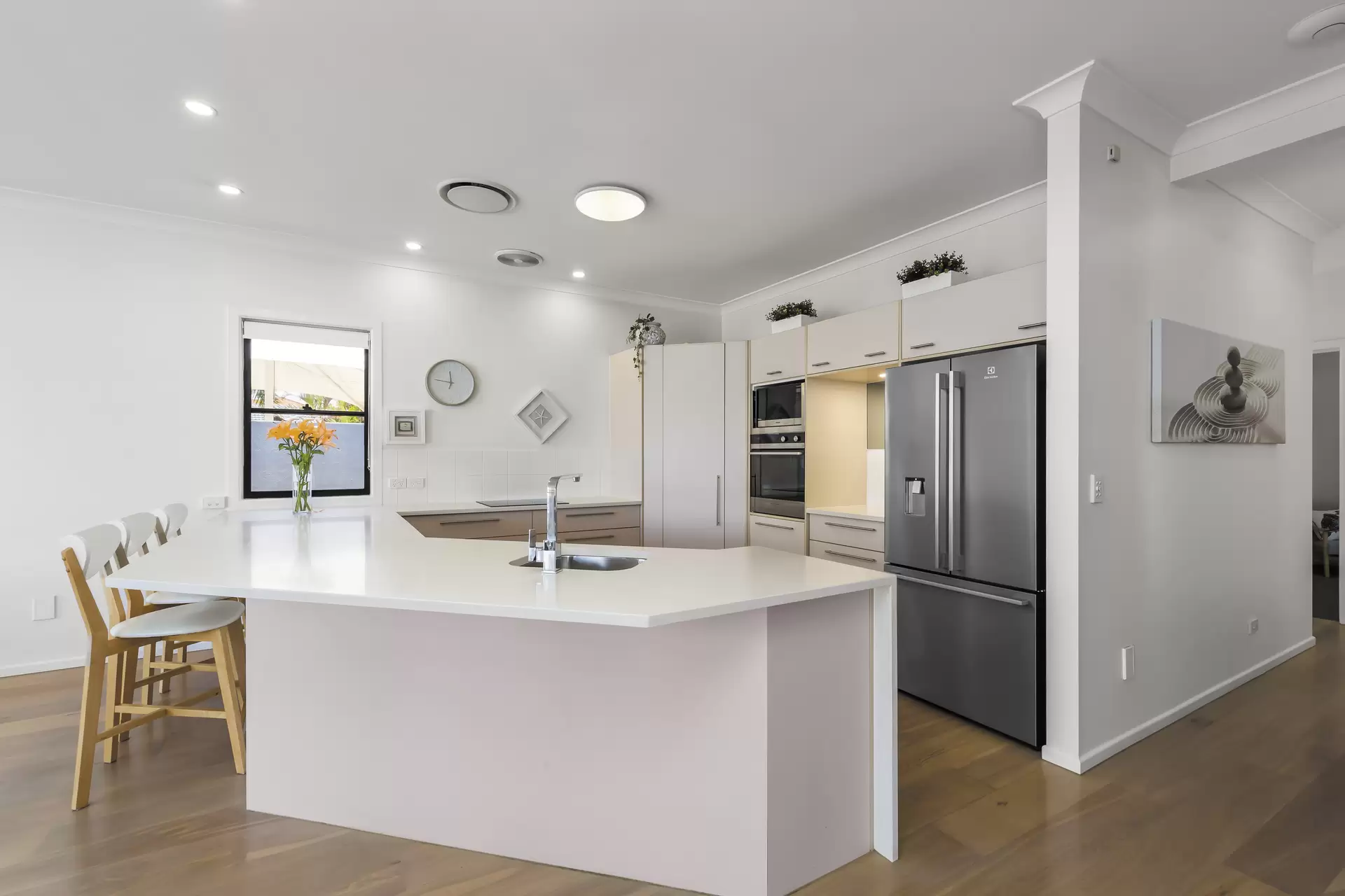 4 Marram Court, Raby Bay Sold by Queensland Sotheby's International Realty - image 1
